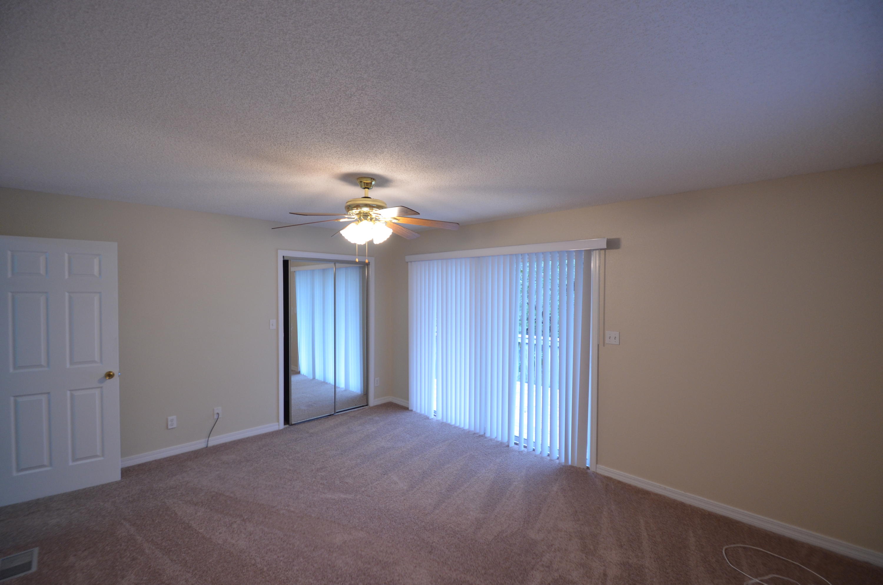 CRESCENT SHORES - Residential Lease