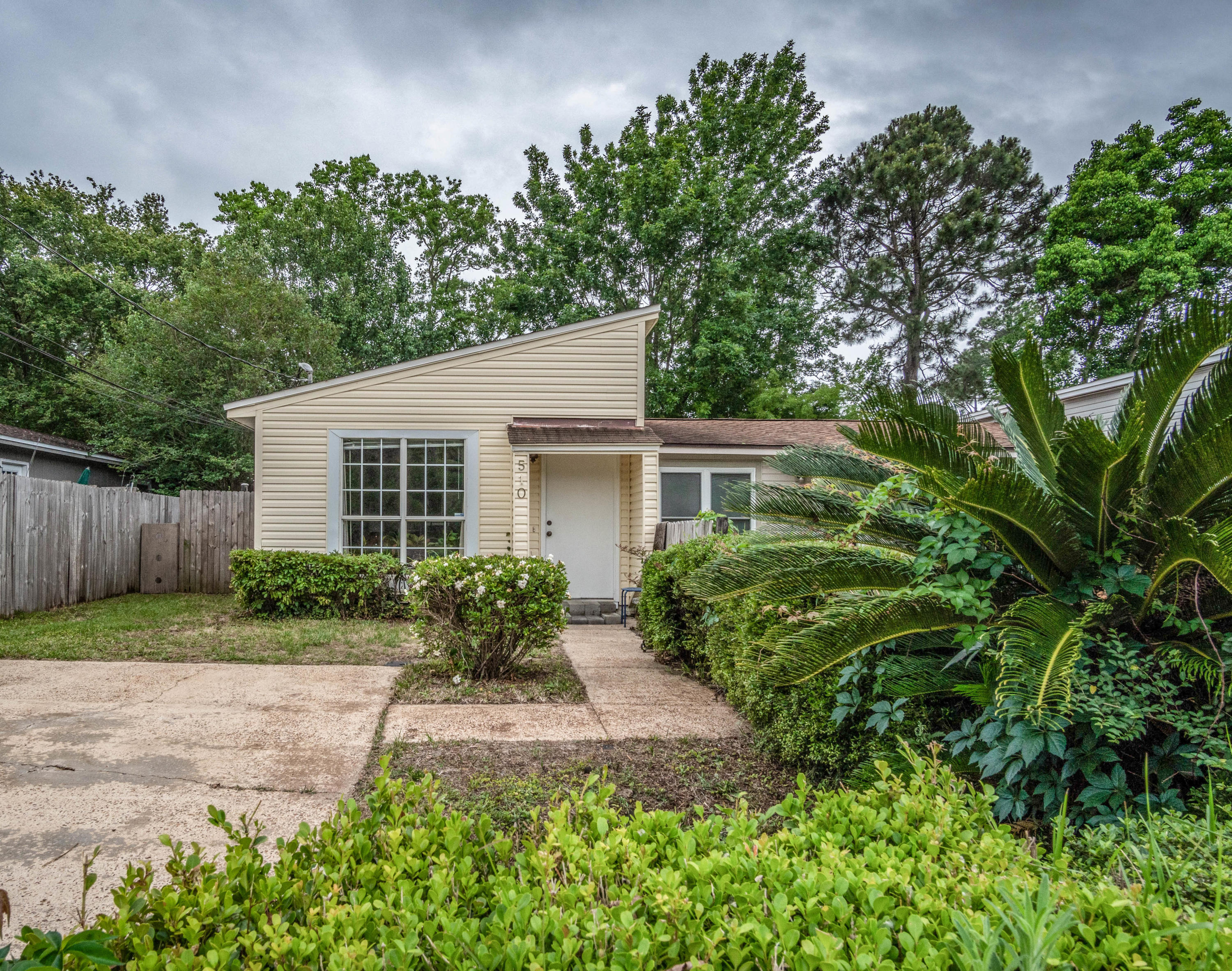 PINE MEADOWS 1ST ADDN - Residential