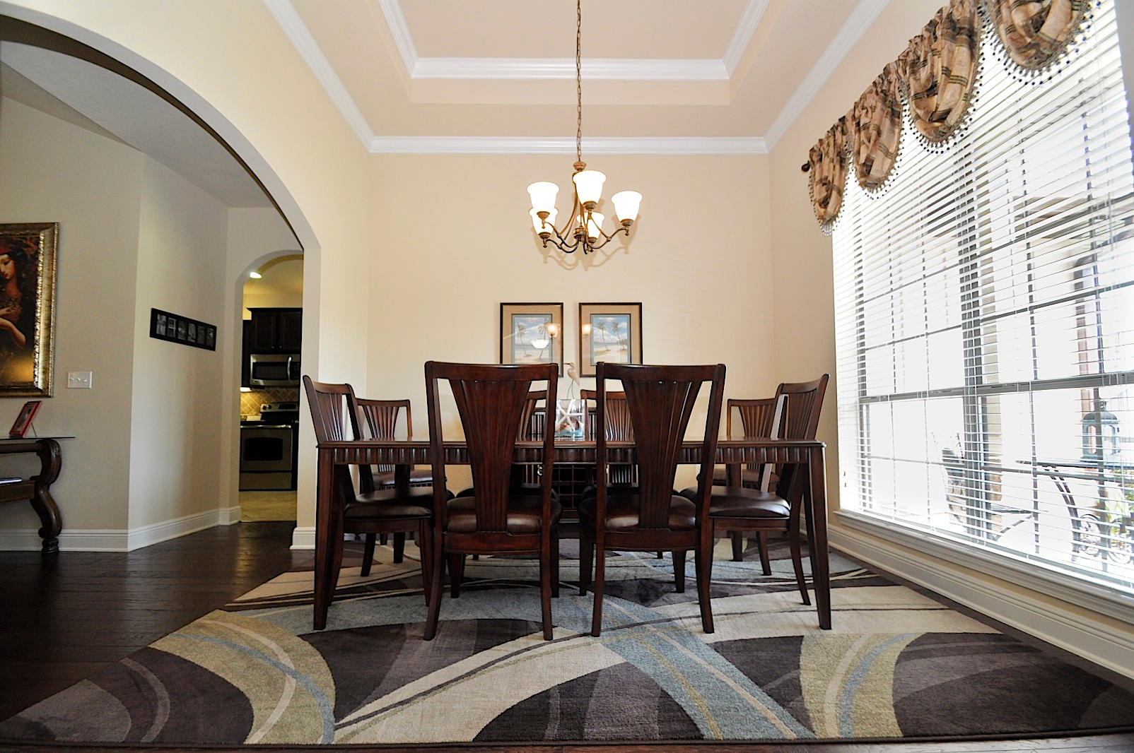 WHISPERING LAKE - Residential