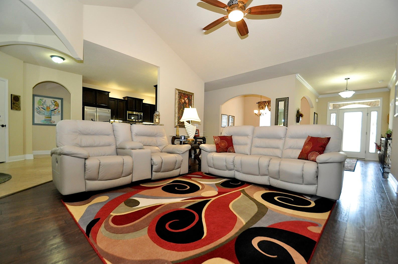 WHISPERING LAKE - Residential