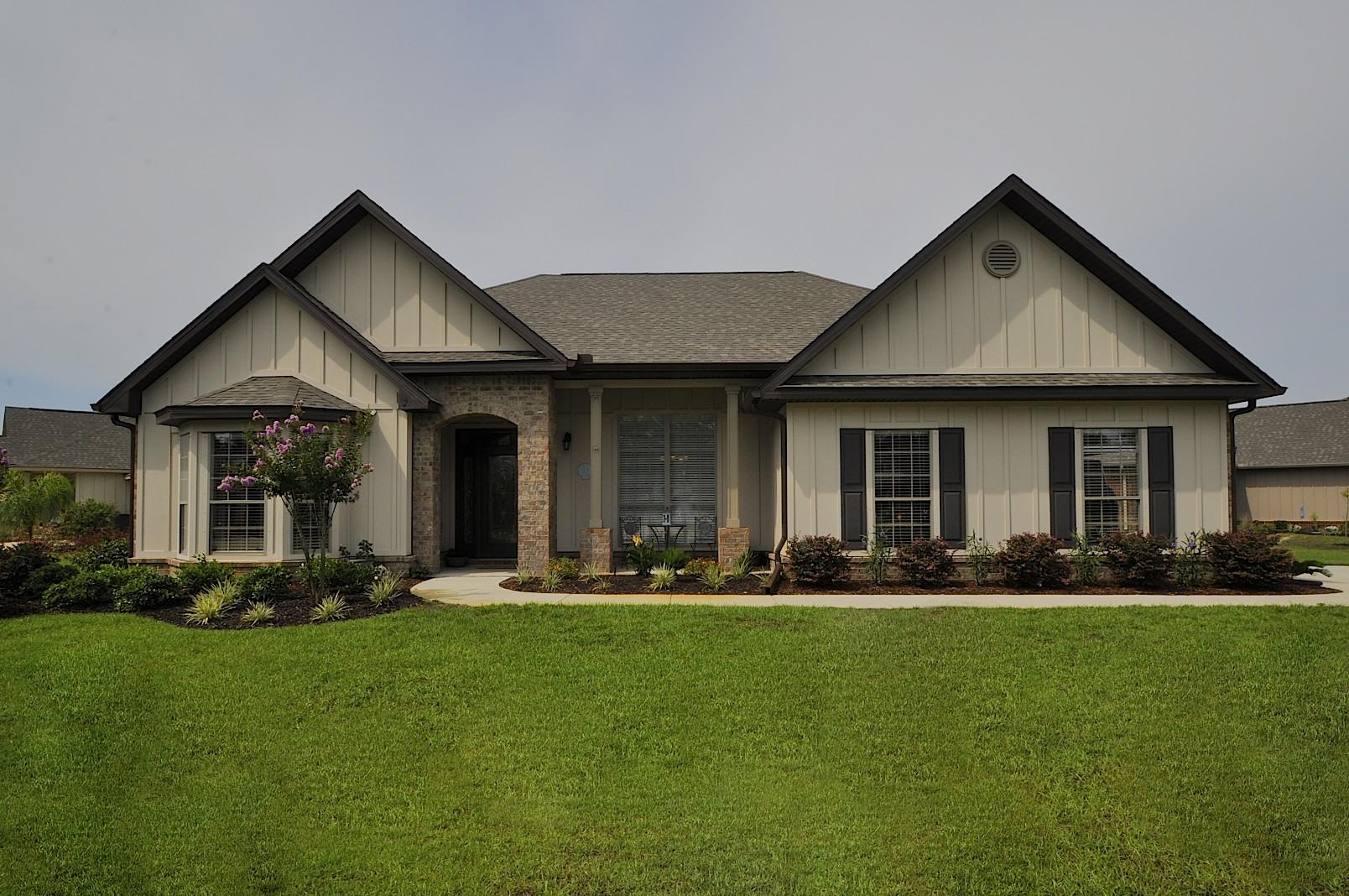 WHISPERING LAKE - Residential