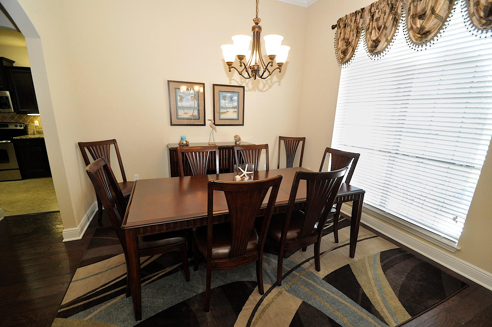 WHISPERING LAKE - Residential