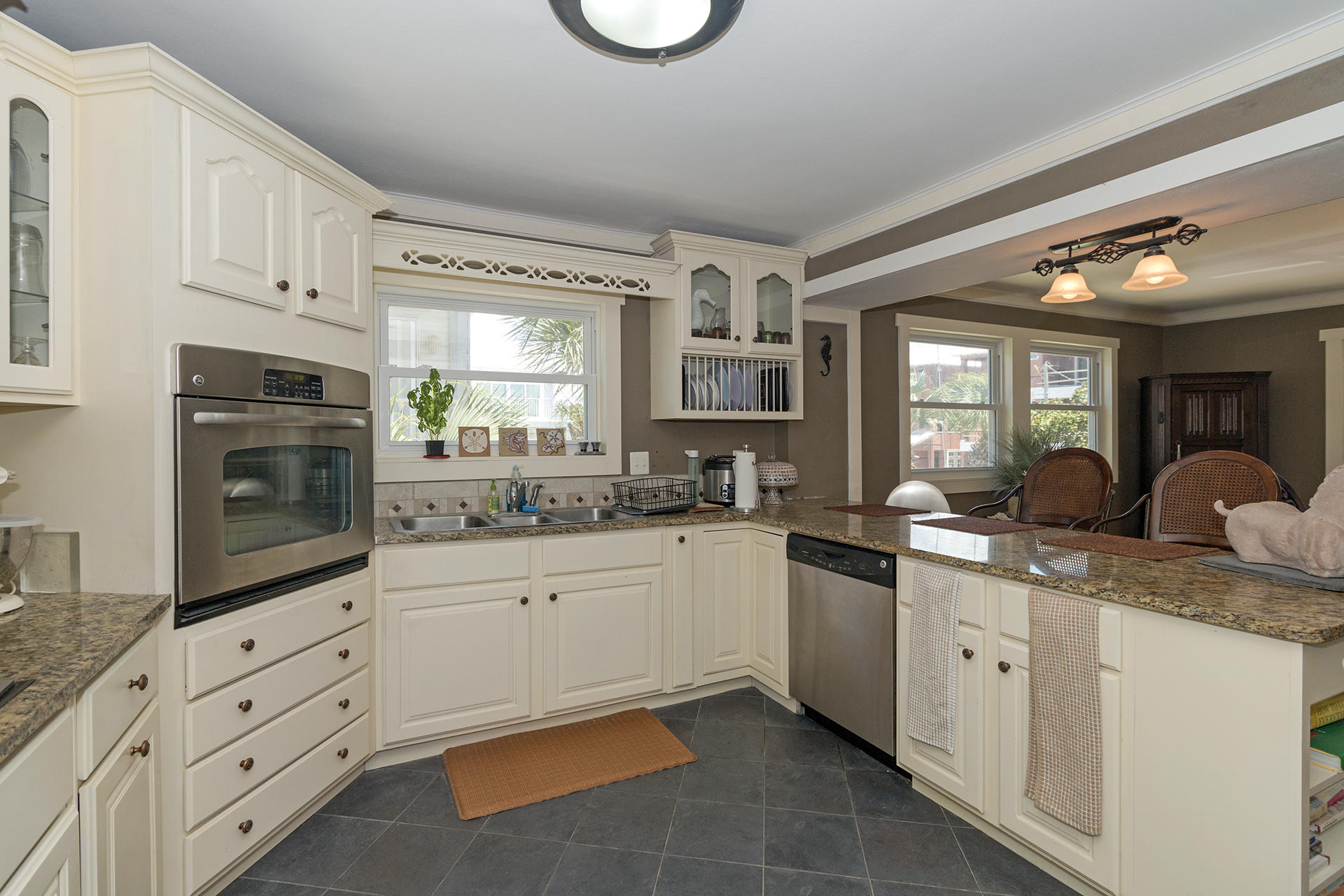 CRYSTAL BEACH - Residential