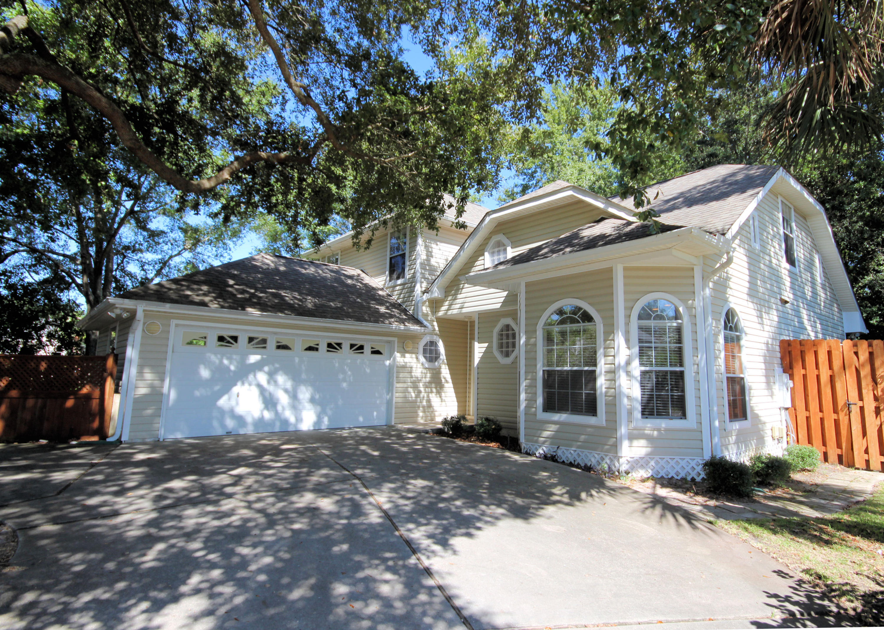 ISLANDVIEW BEACH - Residential