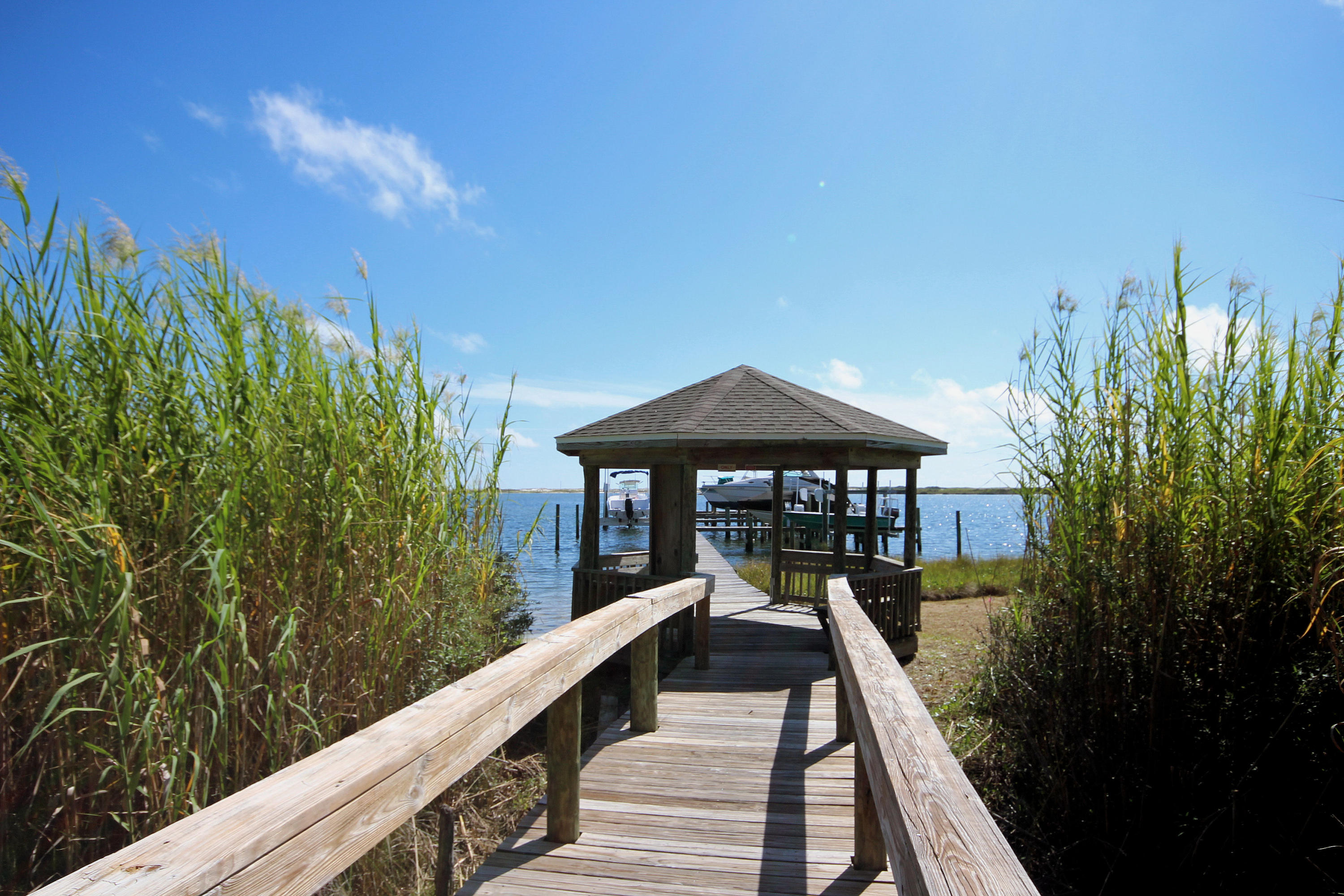 ISLANDVIEW BEACH - Residential