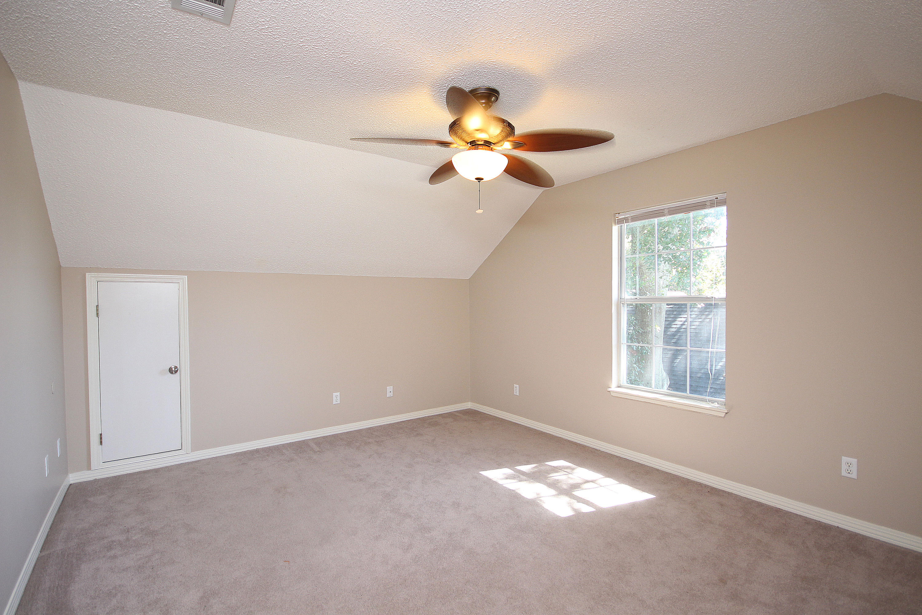 ISLANDVIEW BEACH - Residential