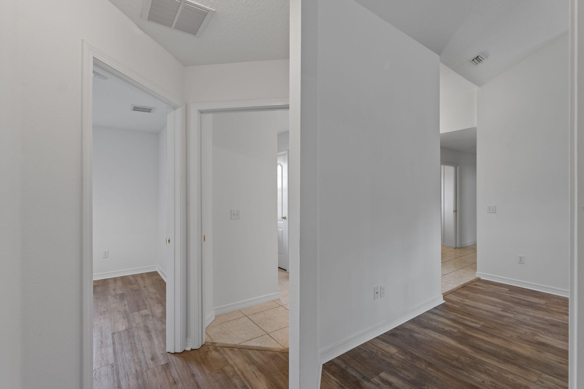 HOLLEY BY THE SEA - Residential