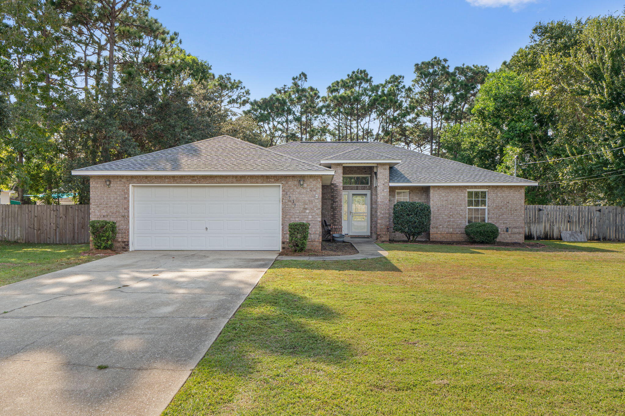 Beautiful 3-bedroom, 2-bath single-family home in the highly desirable Holley by the Sea community! Built in 2008, this 1,719 sq ft home features a split-bedroom floor plan, brick exterior, and a 2-car attached garage. The kitchen is equipped with a microwave, refrigerator, range, and washer/dryer, while the master suite boasts a jacuzzi bathtub. Enjoy community amenities including access to the Holley by the Sea Recreation Center and pools, plus a 48-acre park with Santa Rosa Sound access. Conveniently located near beaches, shopping, and dining, this home is move-in ready!