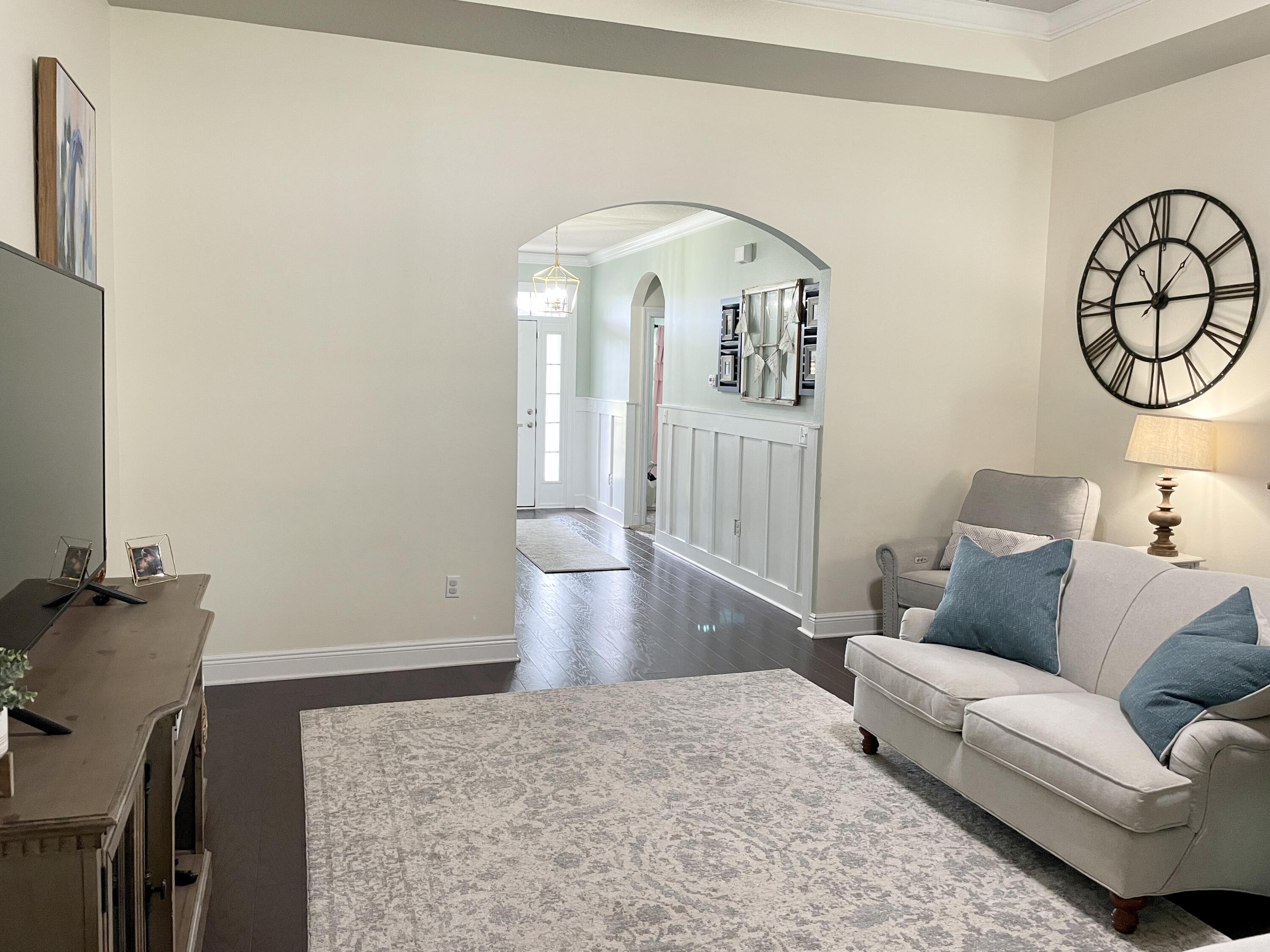 WHISPERING LAKE - Residential