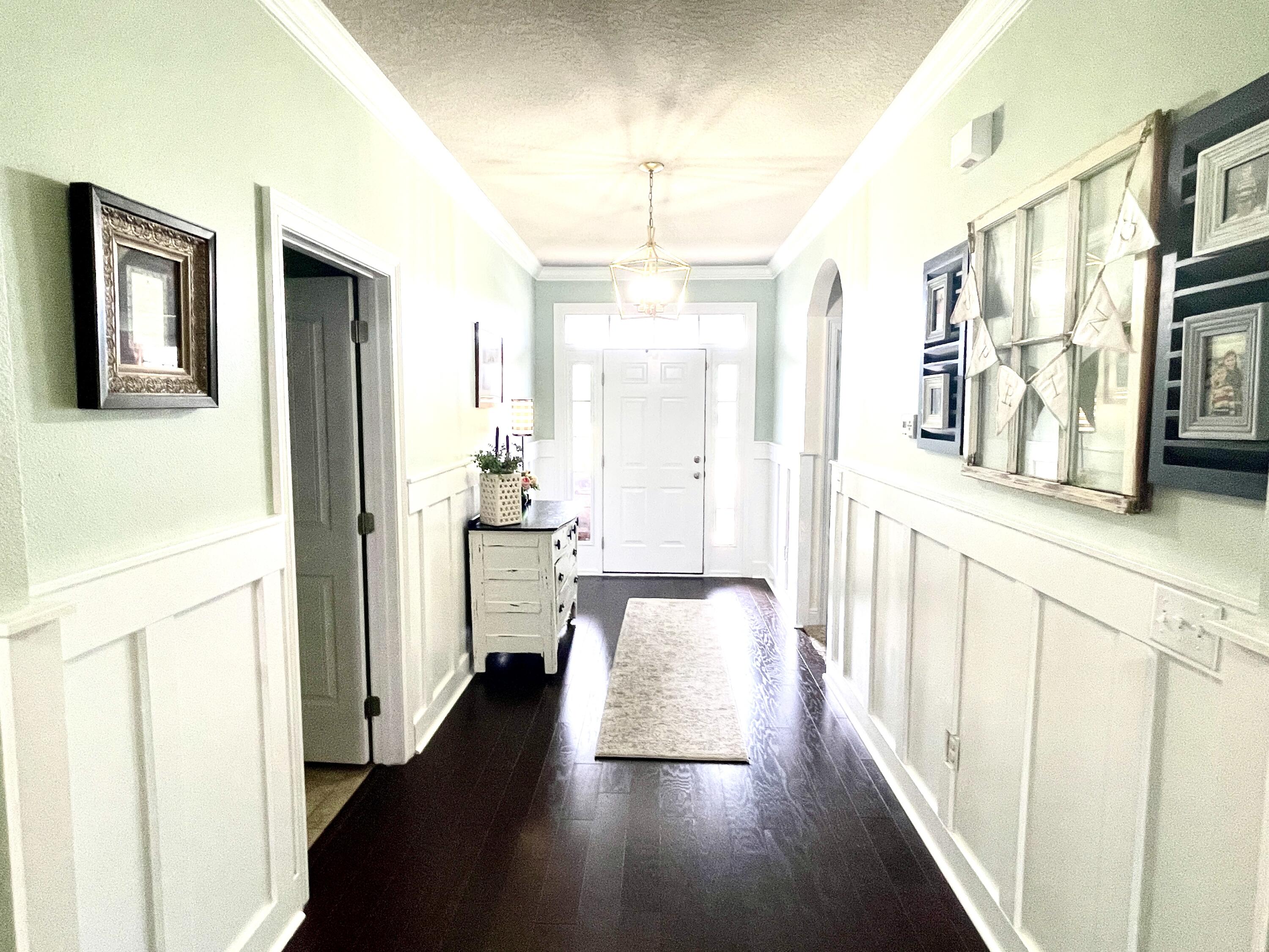 WHISPERING LAKE - Residential