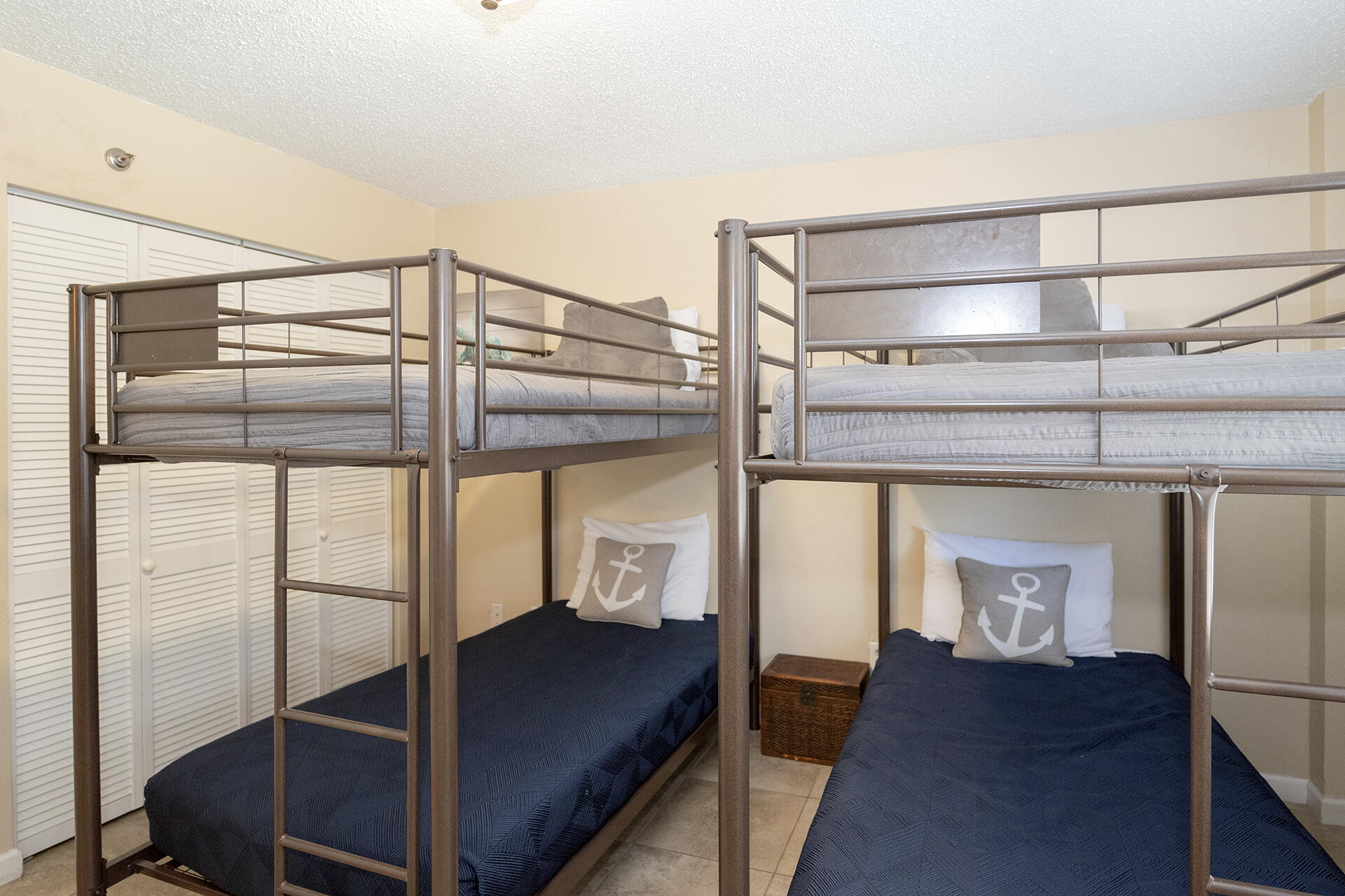 MAINSAIL CONDO PH 3 - Residential