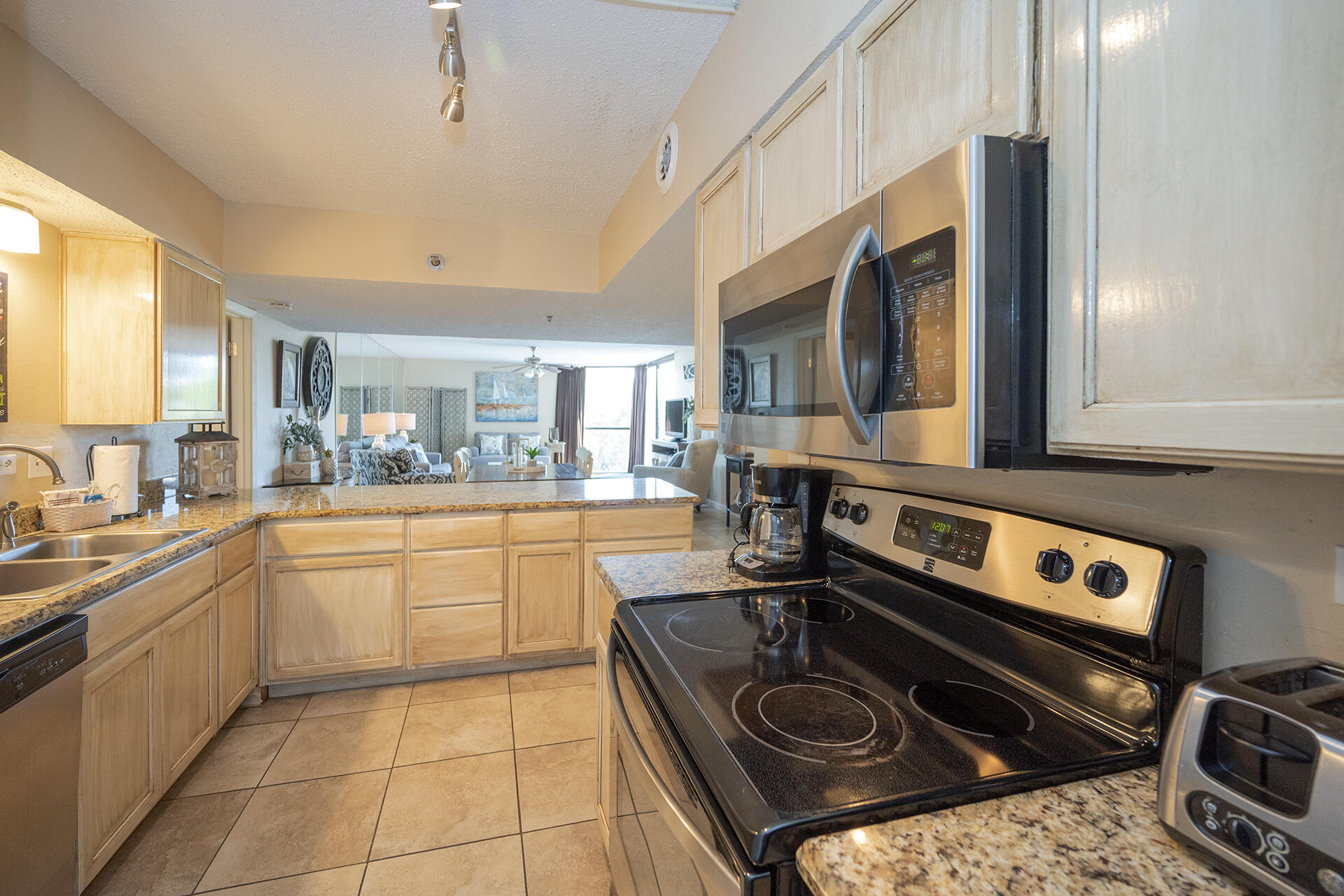 MAINSAIL CONDO PH 3 - Residential