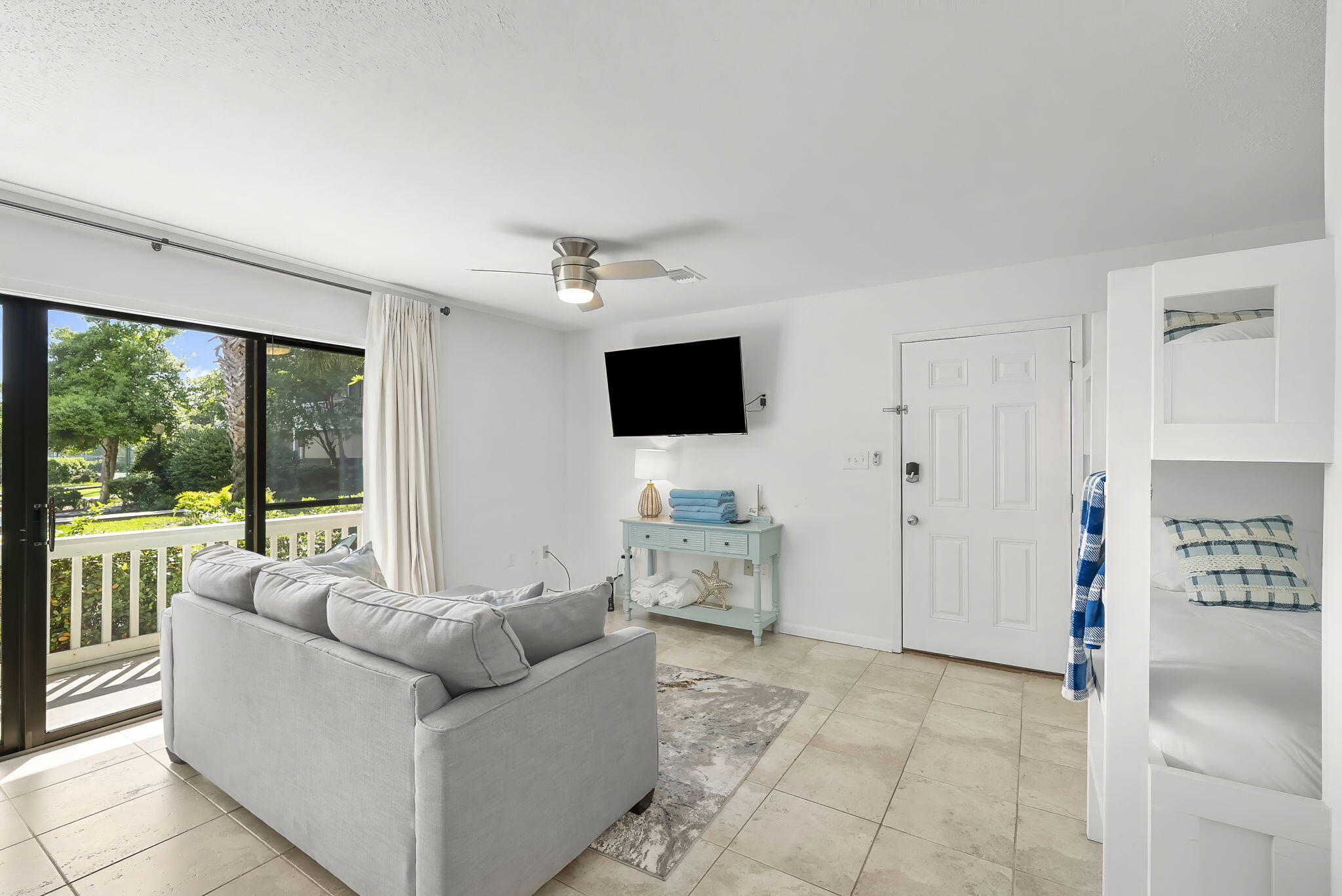 BEACHWOOD VILLAS CONDO - Residential