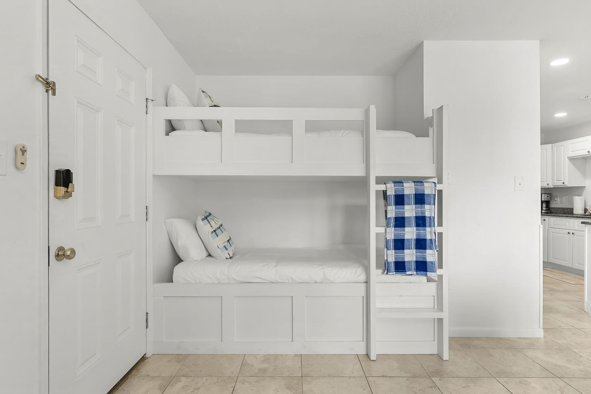 BEACHWOOD VILLAS CONDO - Residential