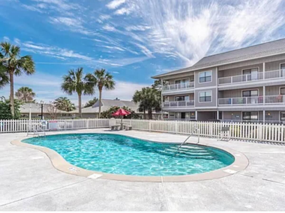 BEACHWOOD VILLAS CONDO - Residential