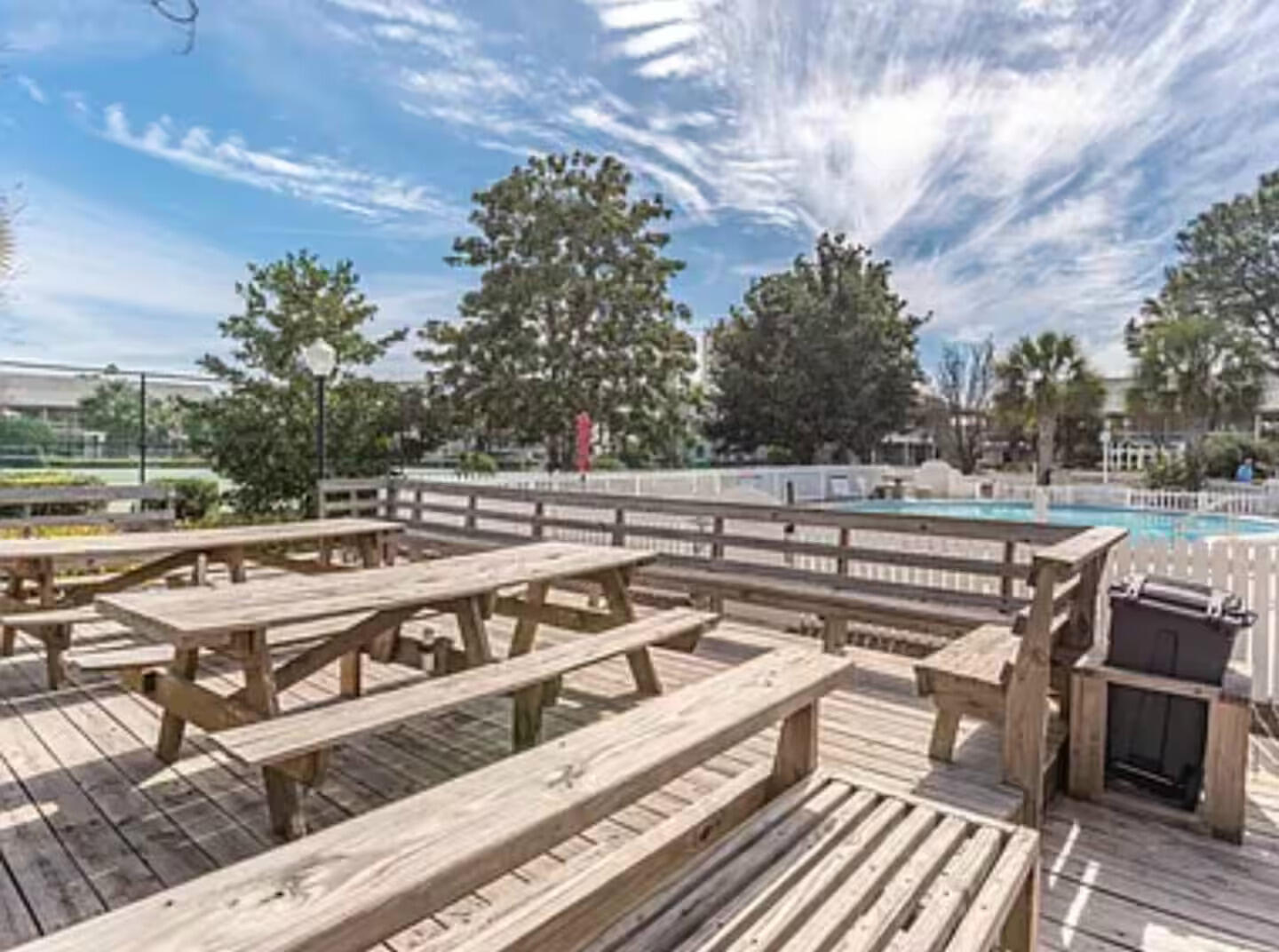 BEACHWOOD VILLAS CONDO - Residential
