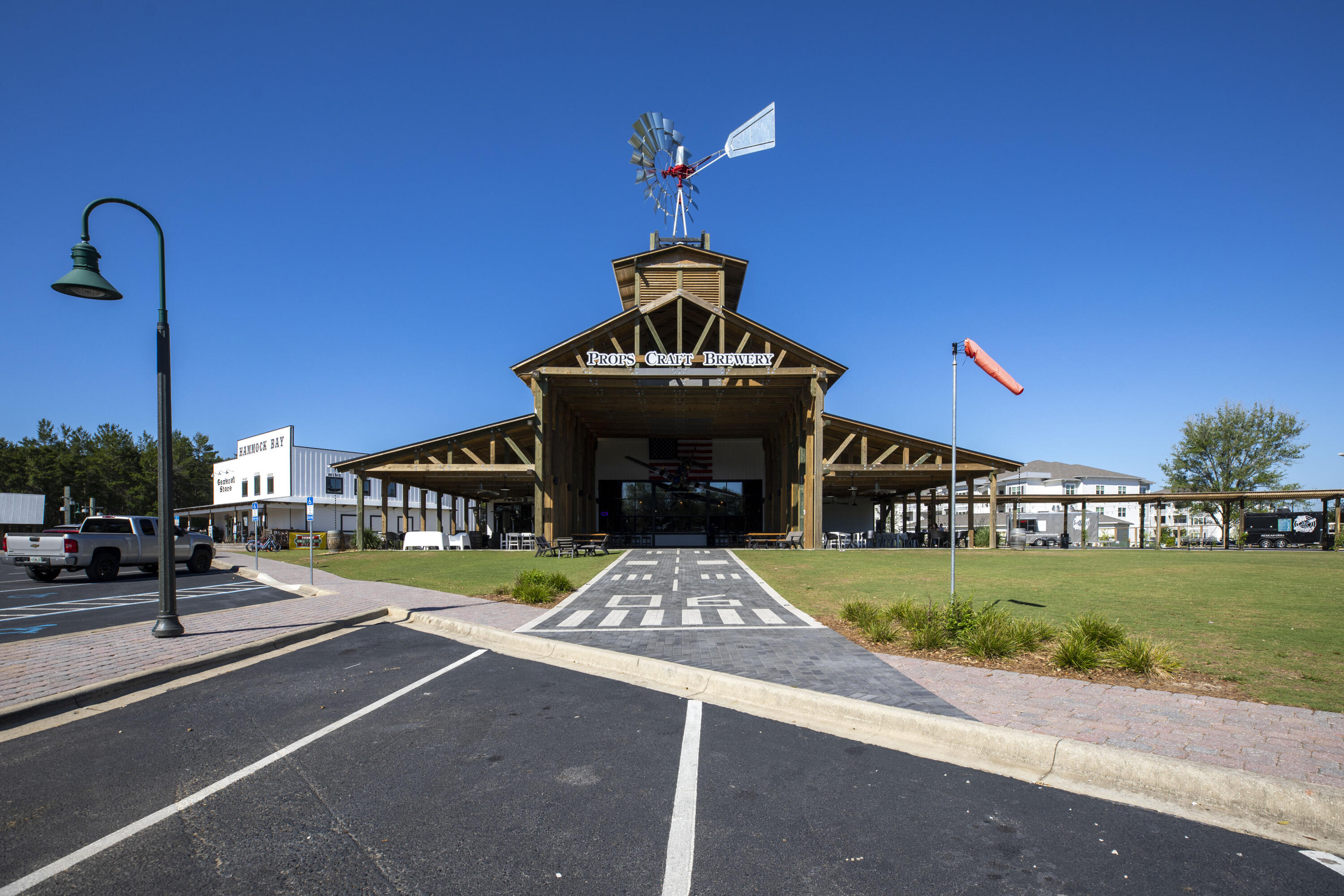HAMMOCK BAY - Residential