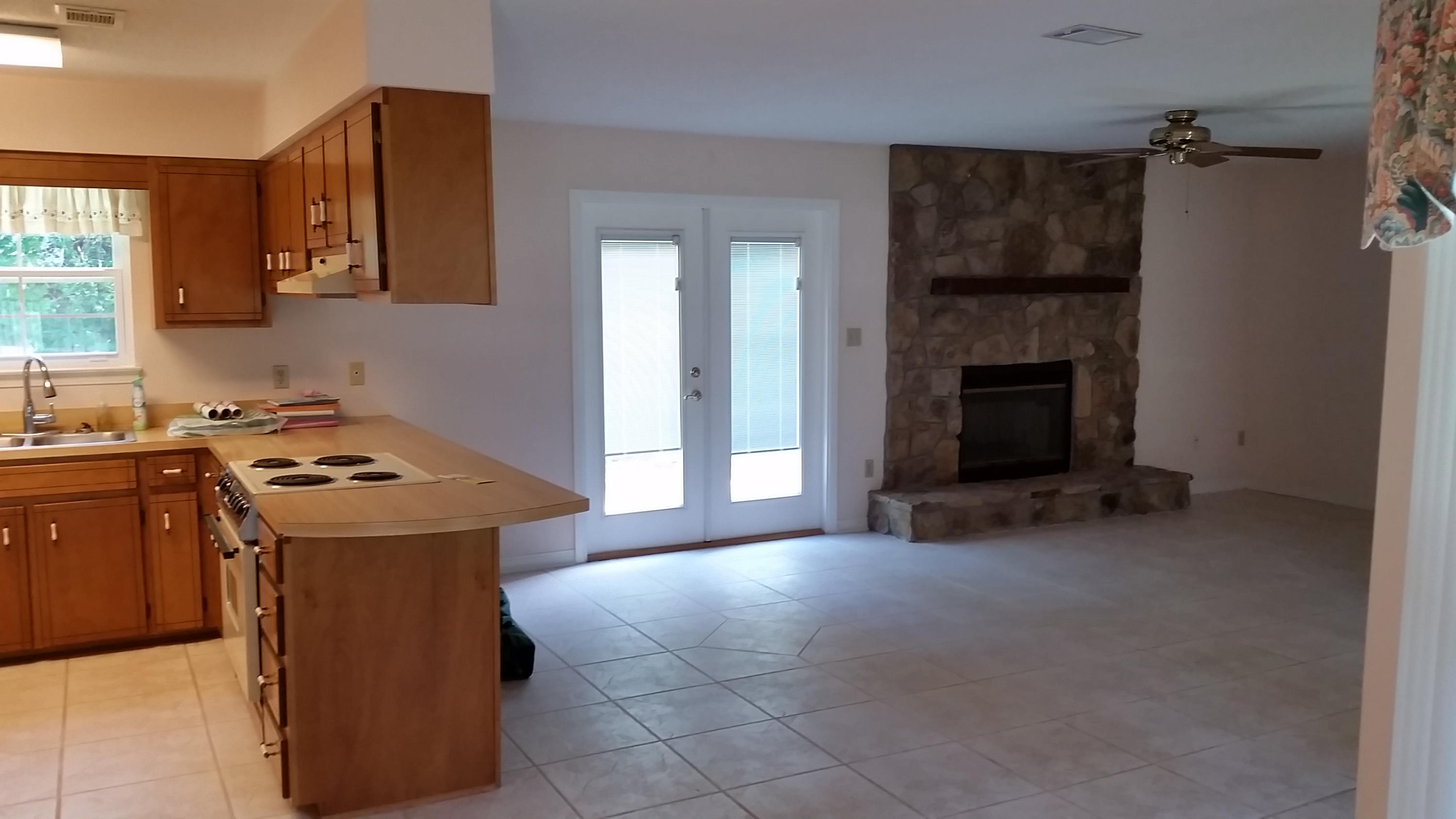 BAYOU POQUITO - Residential