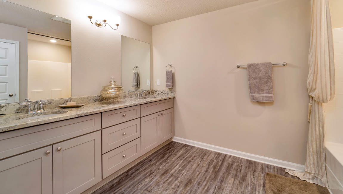 MILL COTTAGES AT HAMMOCK BAY - Residential