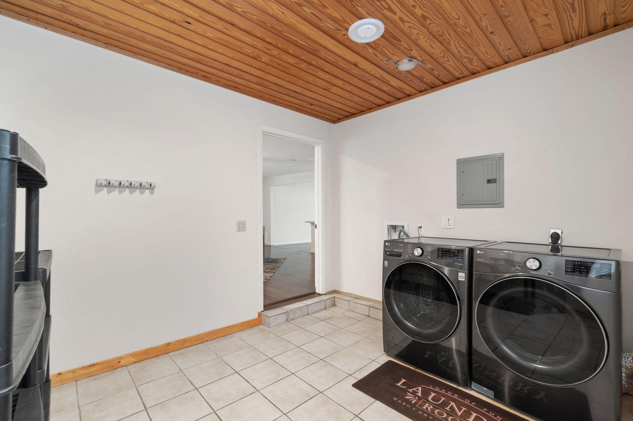 WINTHROP PLACE 1ST ADDN - Residential