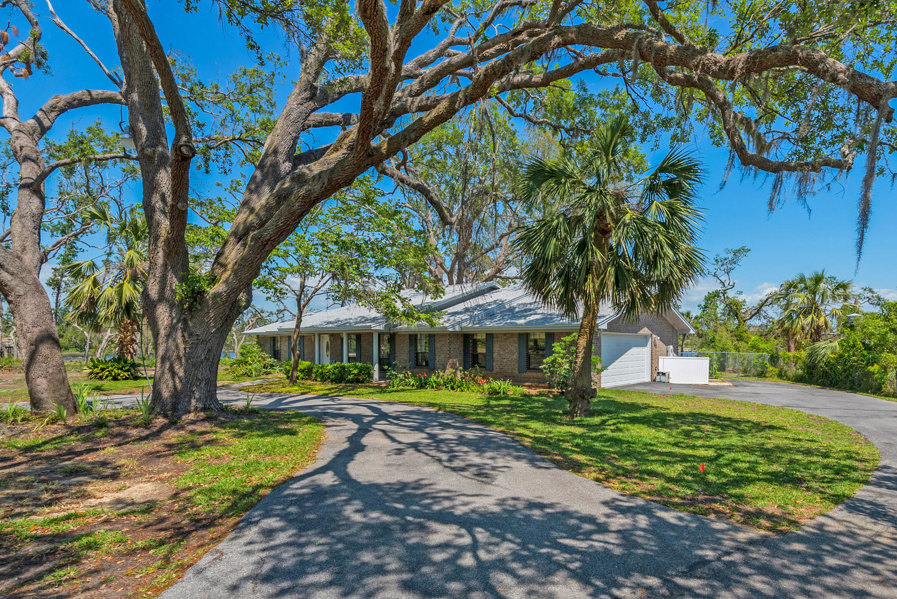 NO RECORDED SUBDIVISION - Residential