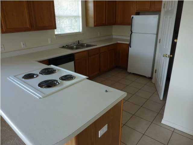 FLOROSA DEL MAR - Residential Lease