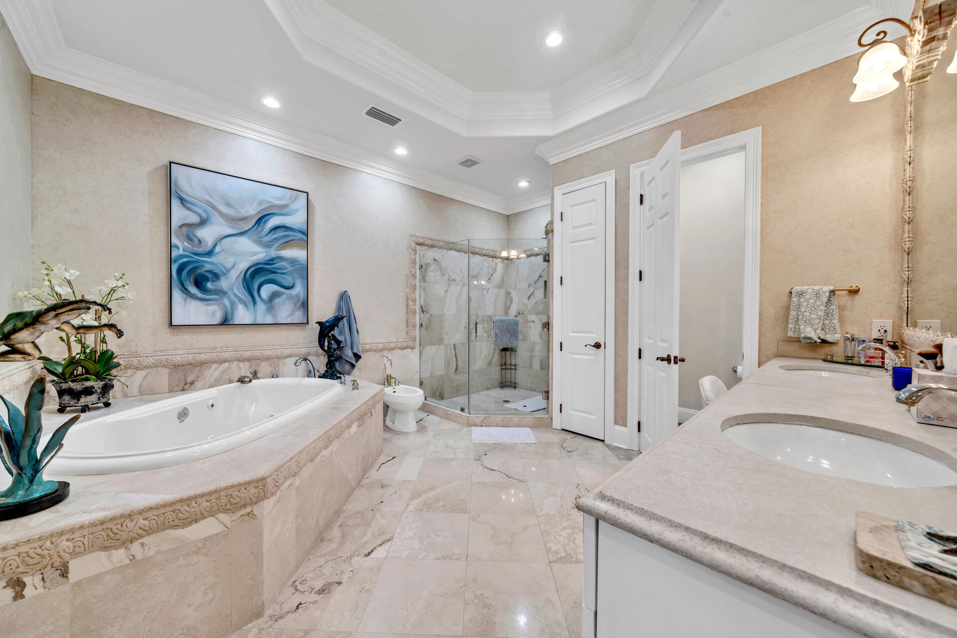 TRANQUIL HARBOR - Residential