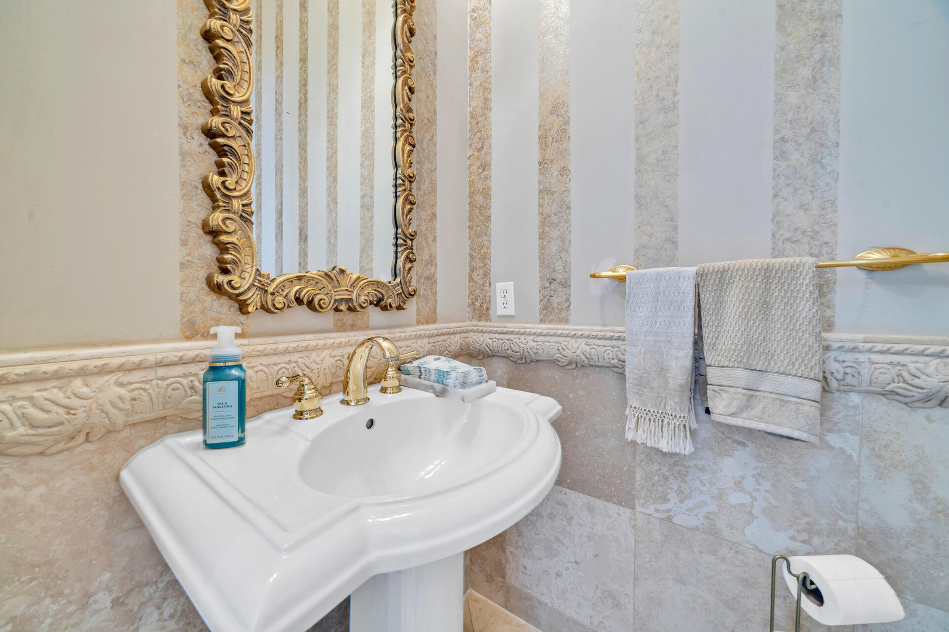 TRANQUIL HARBOR - Residential