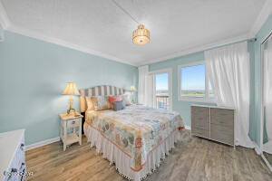 PINNACLE PORT - Residential