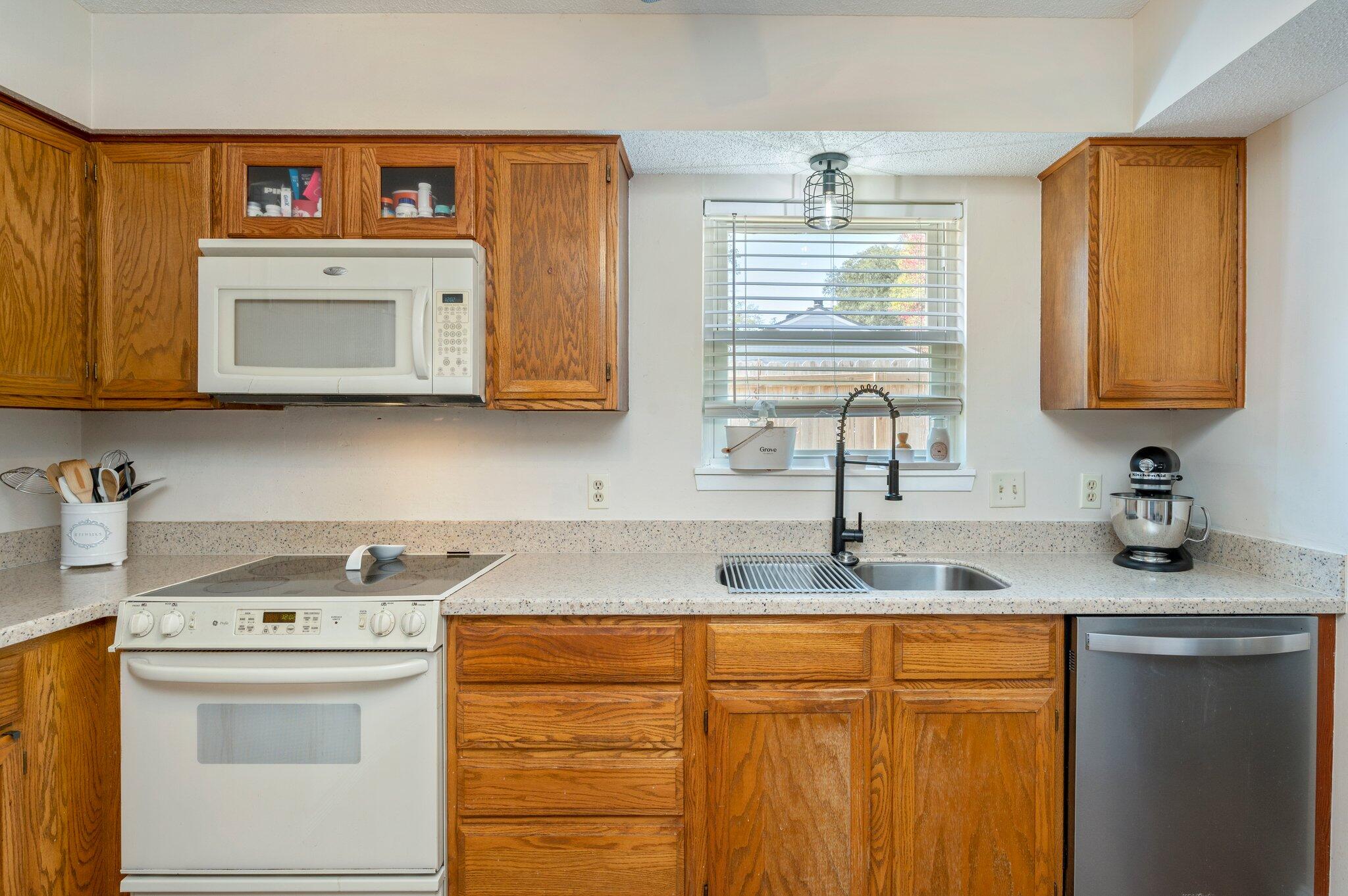 CEDAR RIDGE - Residential