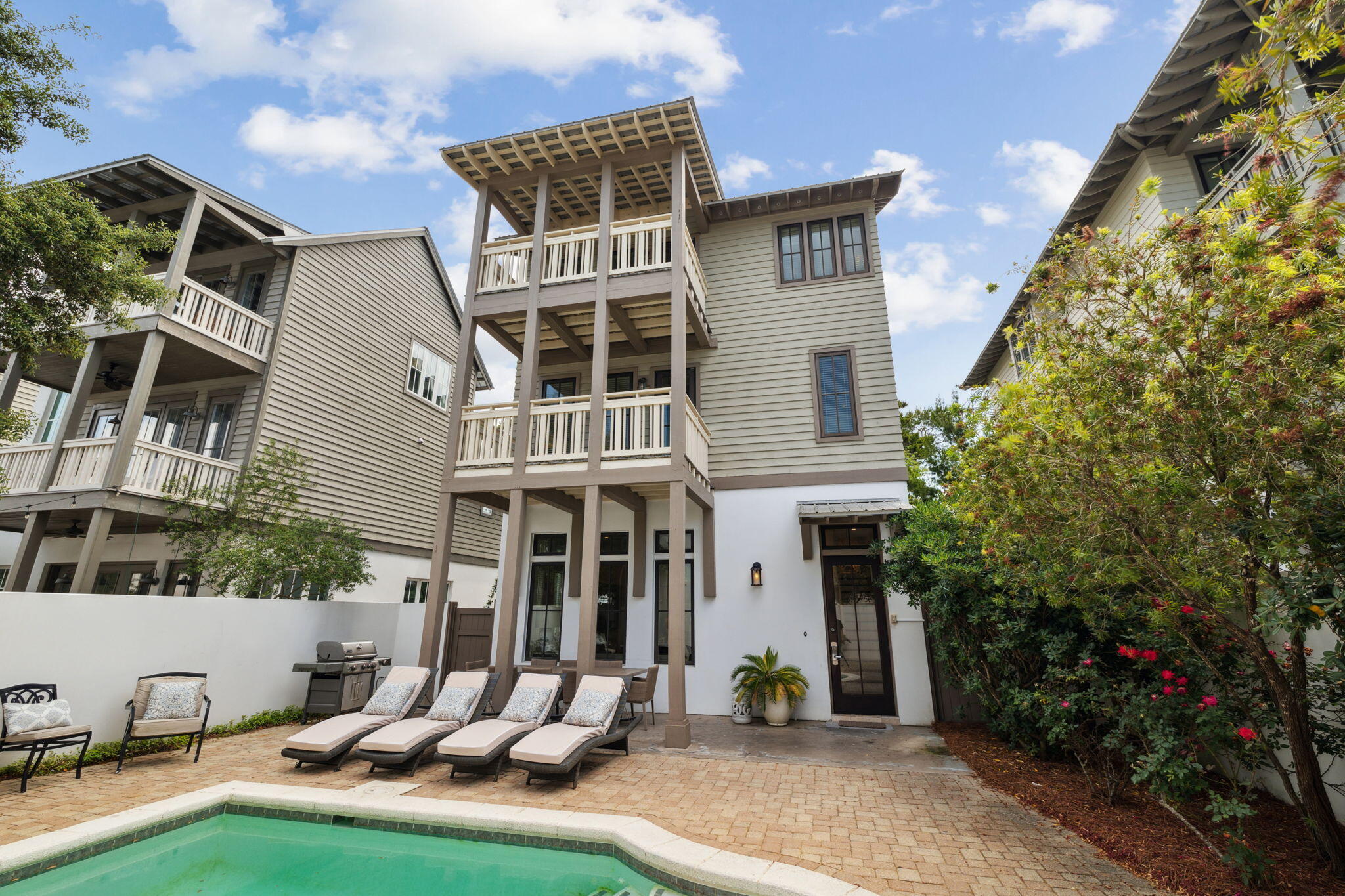 Costa Carina - Residential