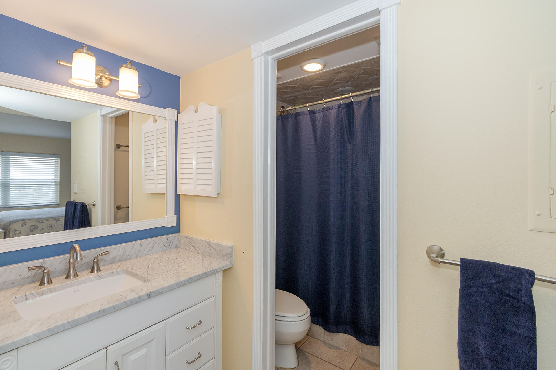 EL MATADOR CONDO - Residential