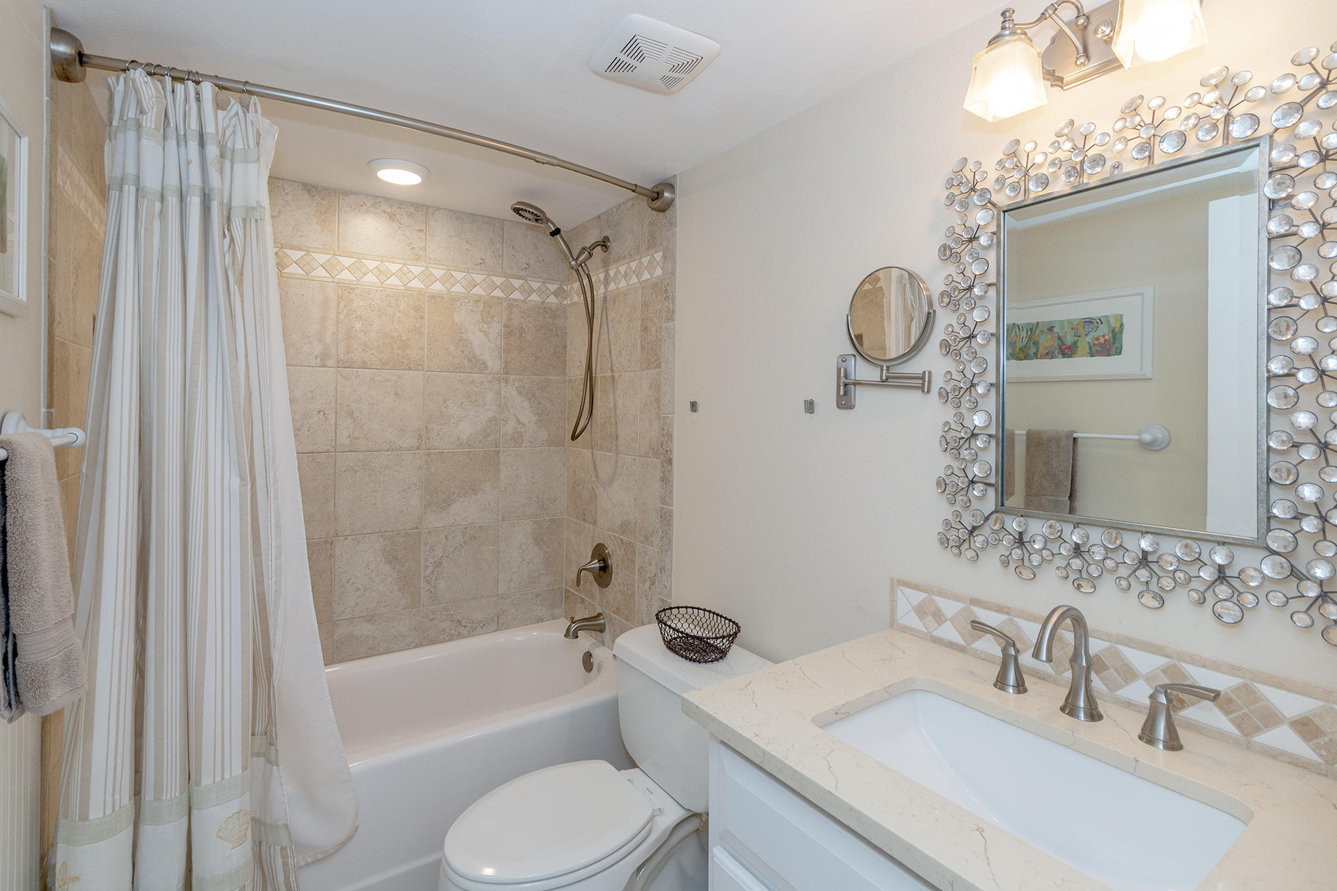 EL MATADOR CONDO - Residential