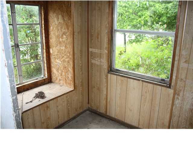 CRESTVIEW - Residential