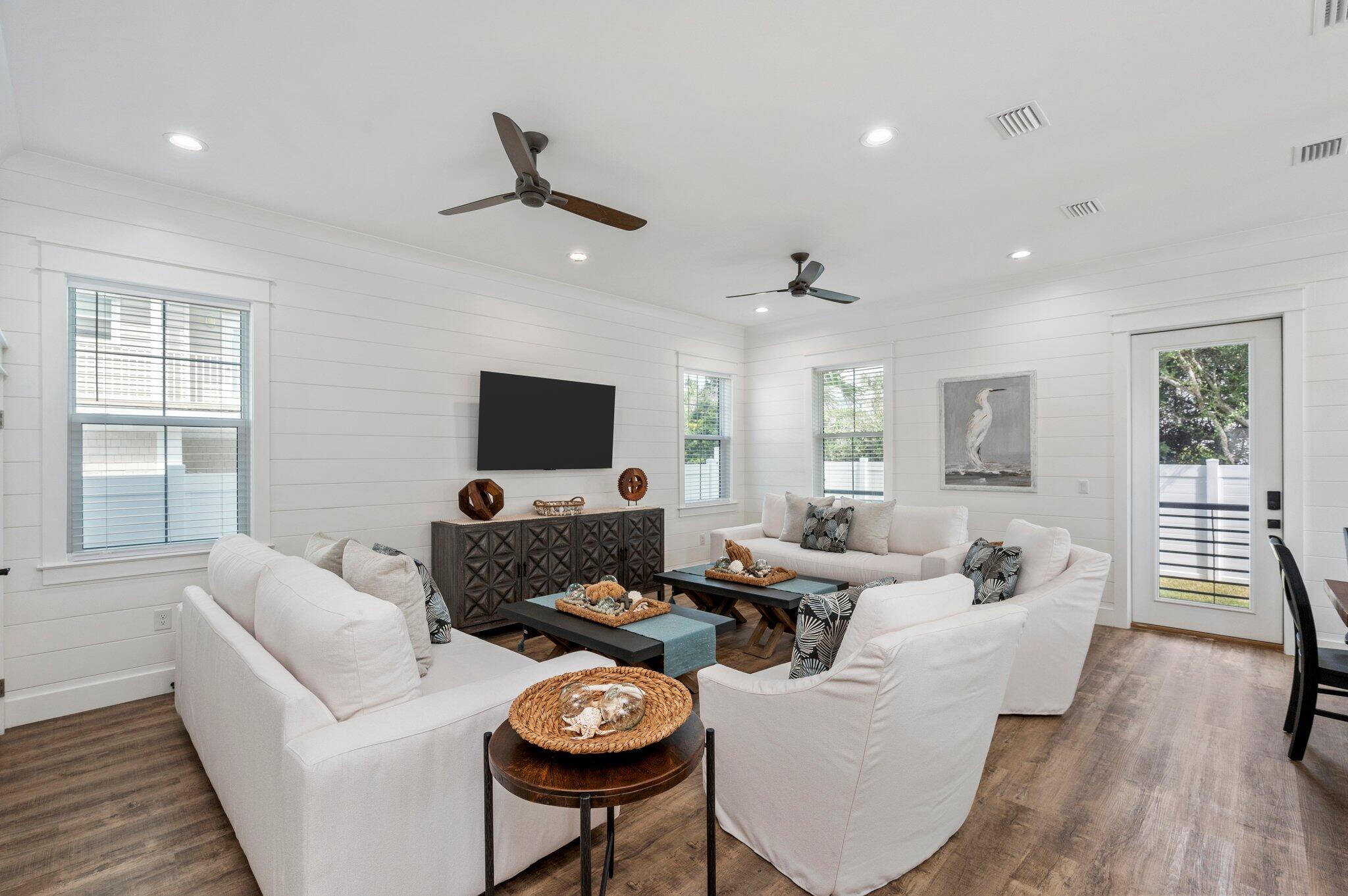 SANDPIPER BEACH COLONY UNREC - Residential