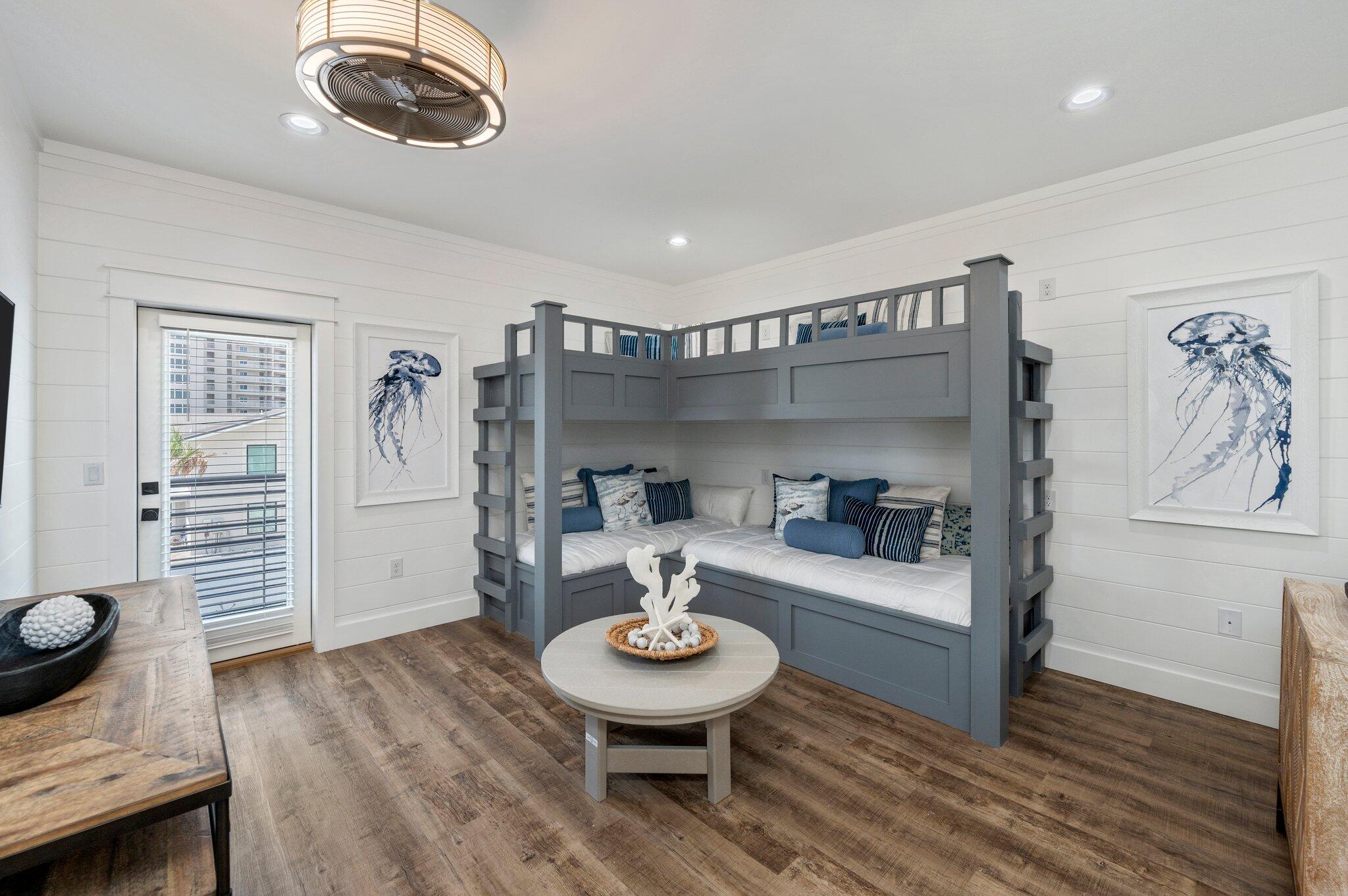 SANDPIPER BEACH COLONY UNREC - Residential