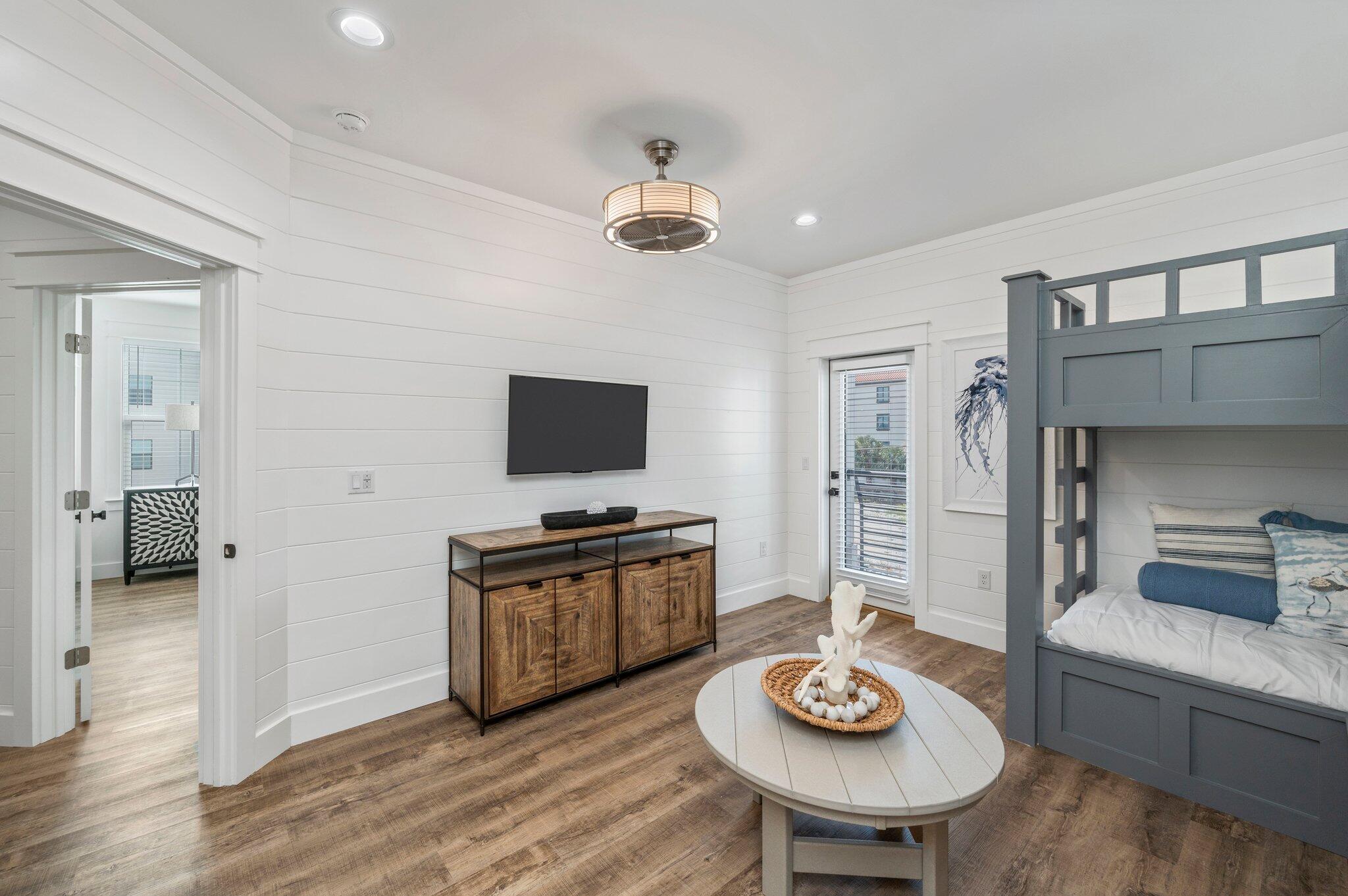 SANDPIPER BEACH COLONY UNREC - Residential