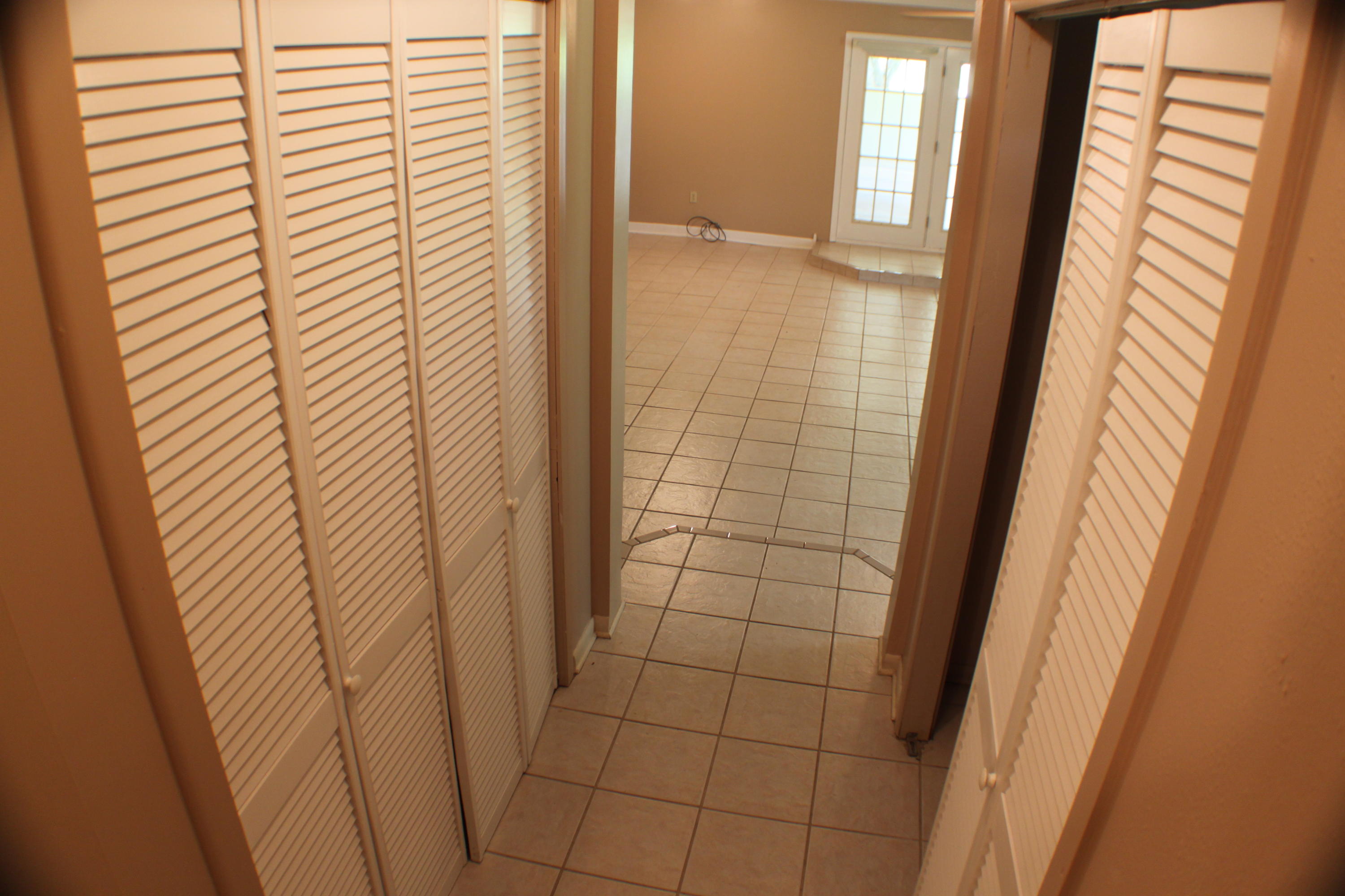 HOLLY HILLS - Residential