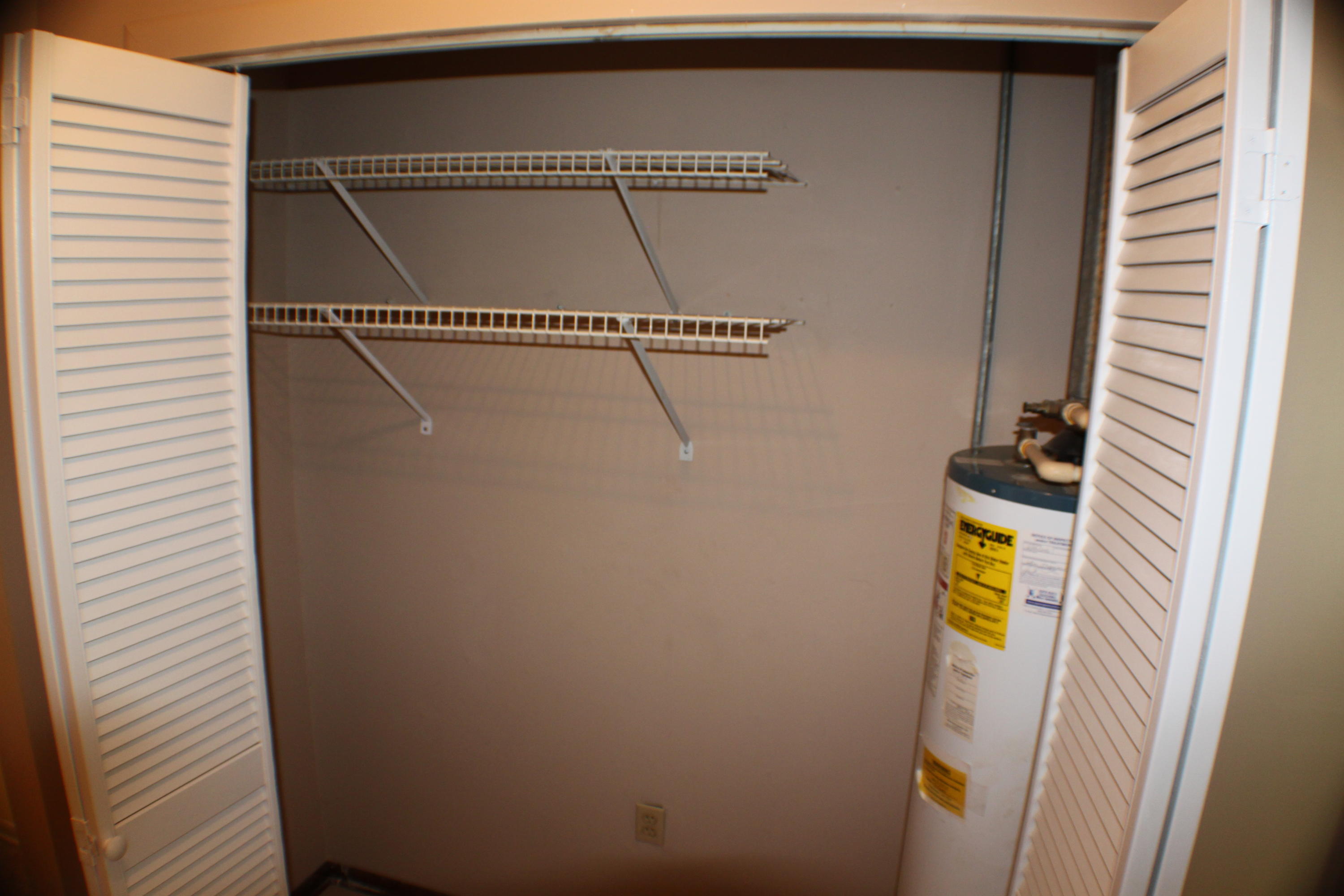 HOLLY HILLS - Residential