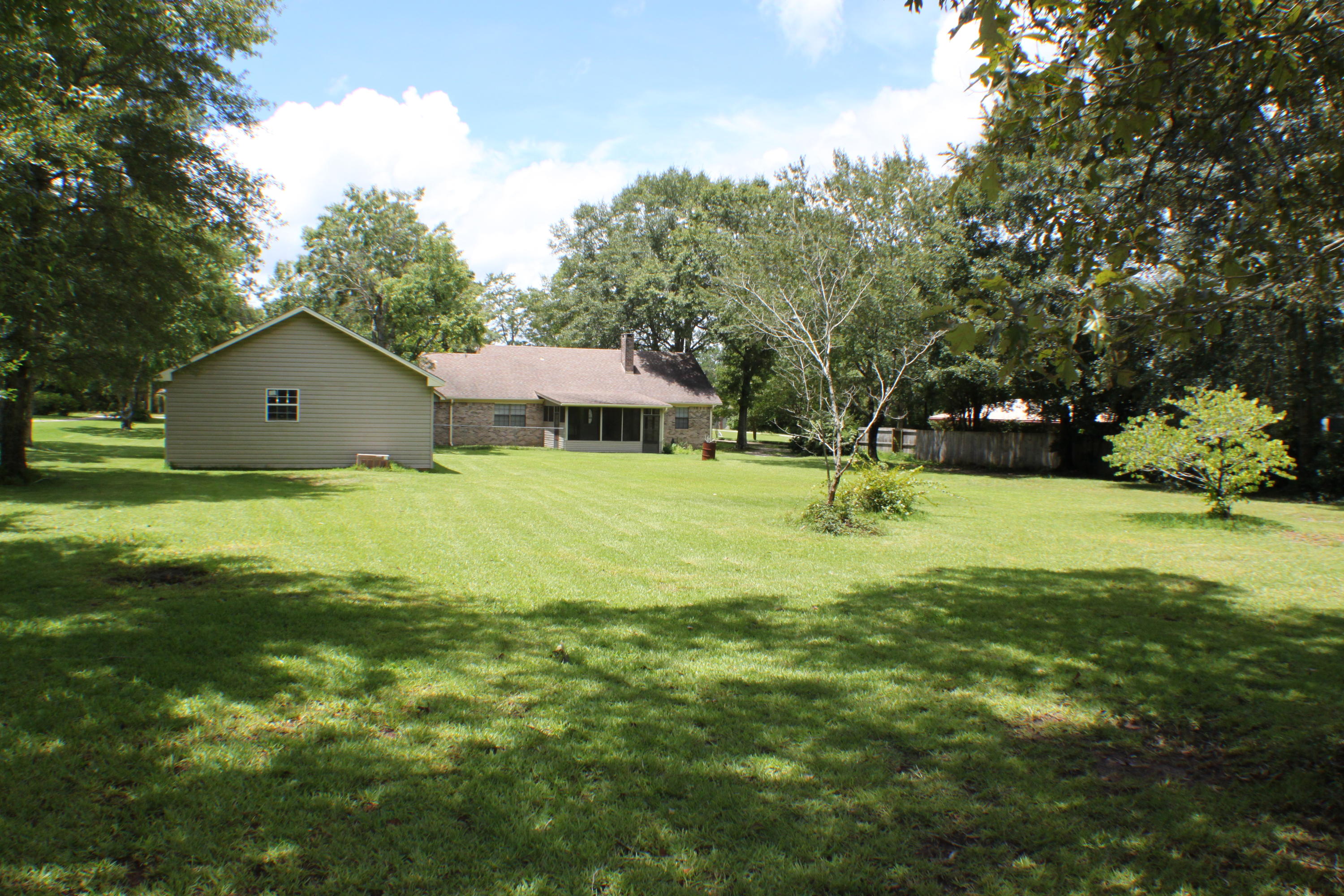 HOLLY HILLS - Residential