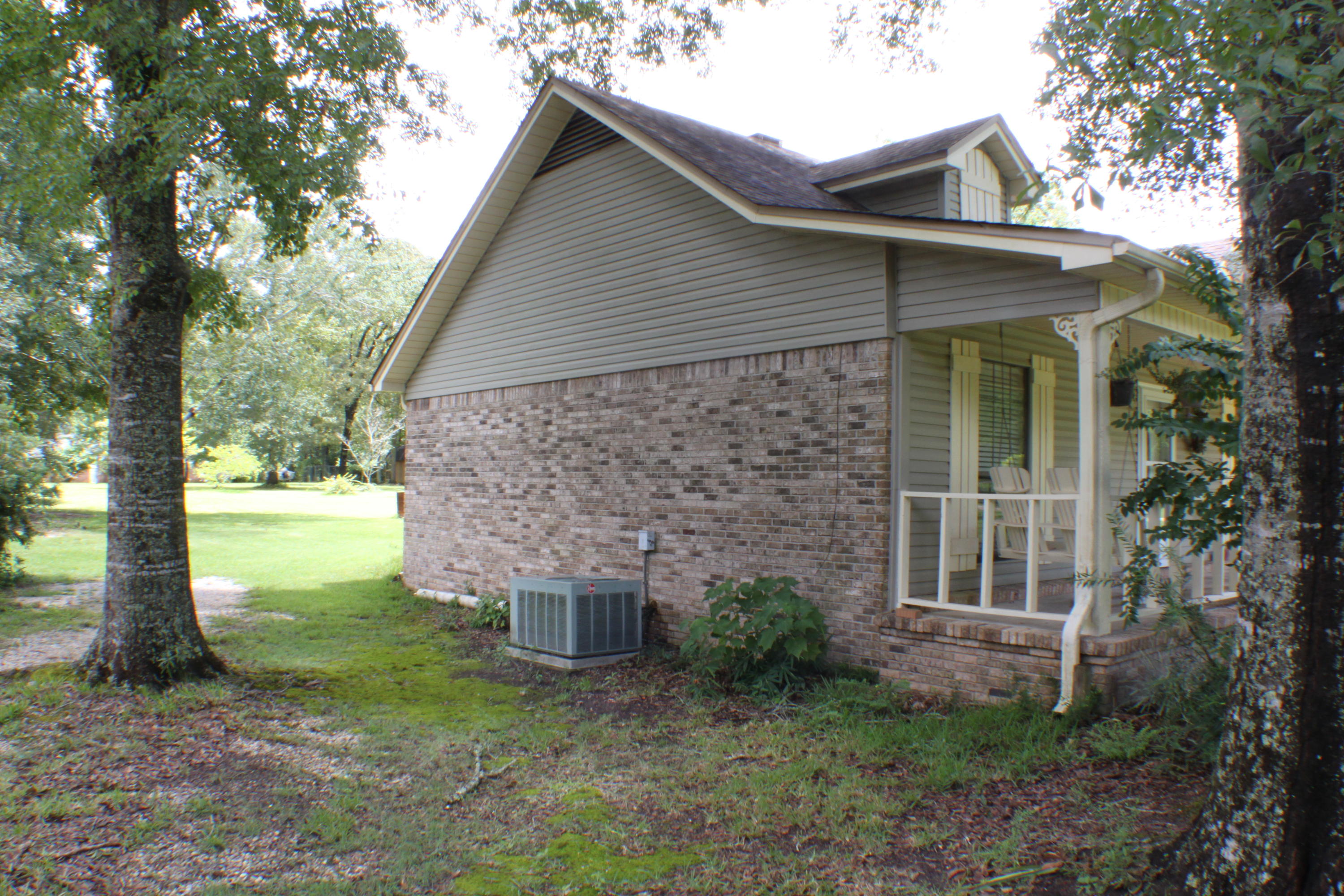 HOLLY HILLS - Residential