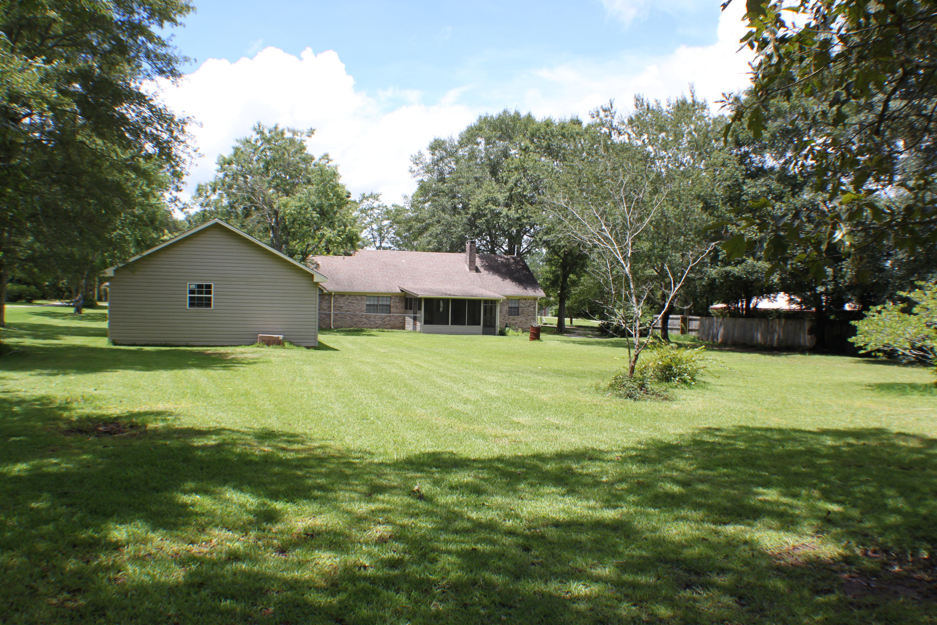 HOLLY HILLS - Residential