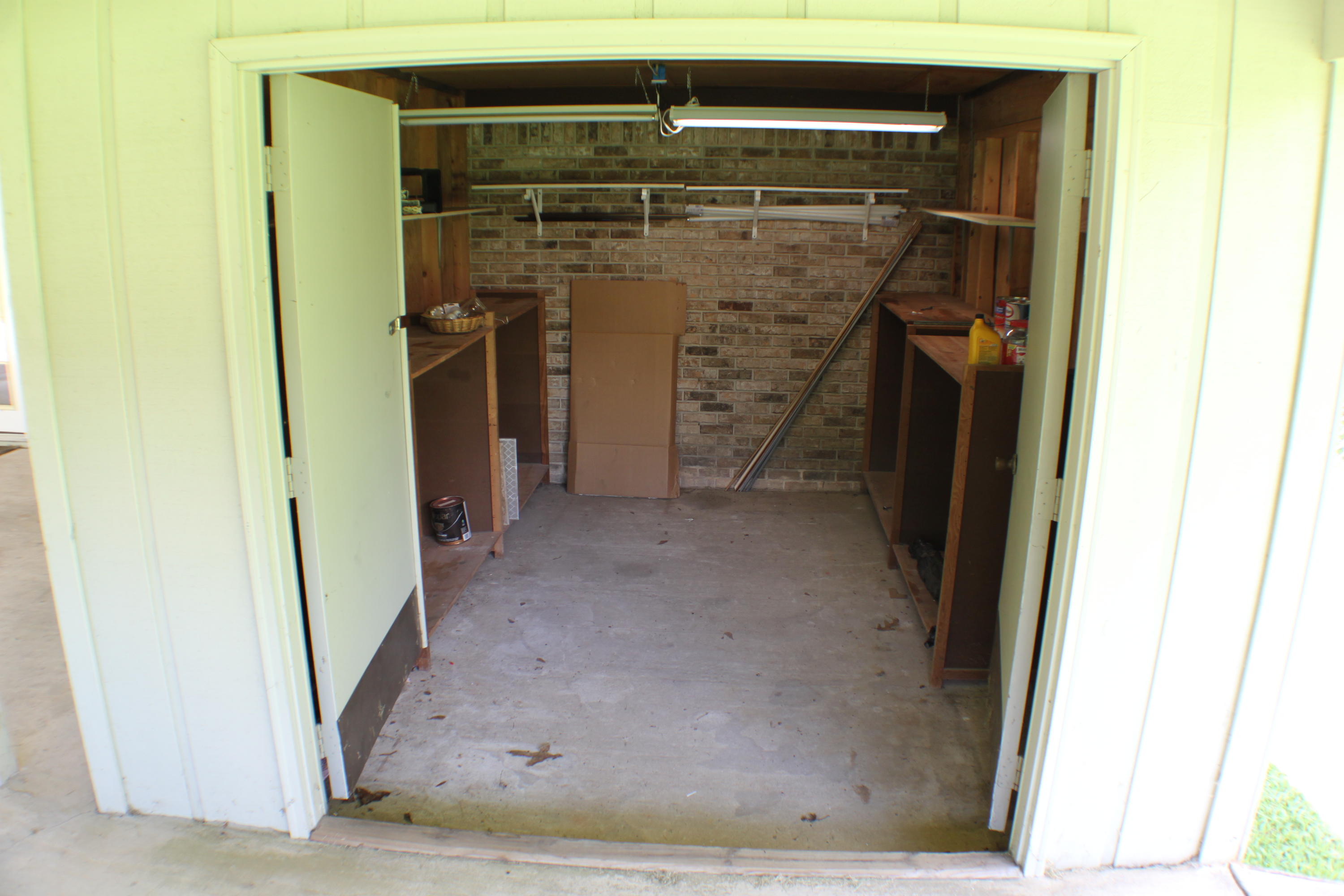 HOLLY HILLS - Residential