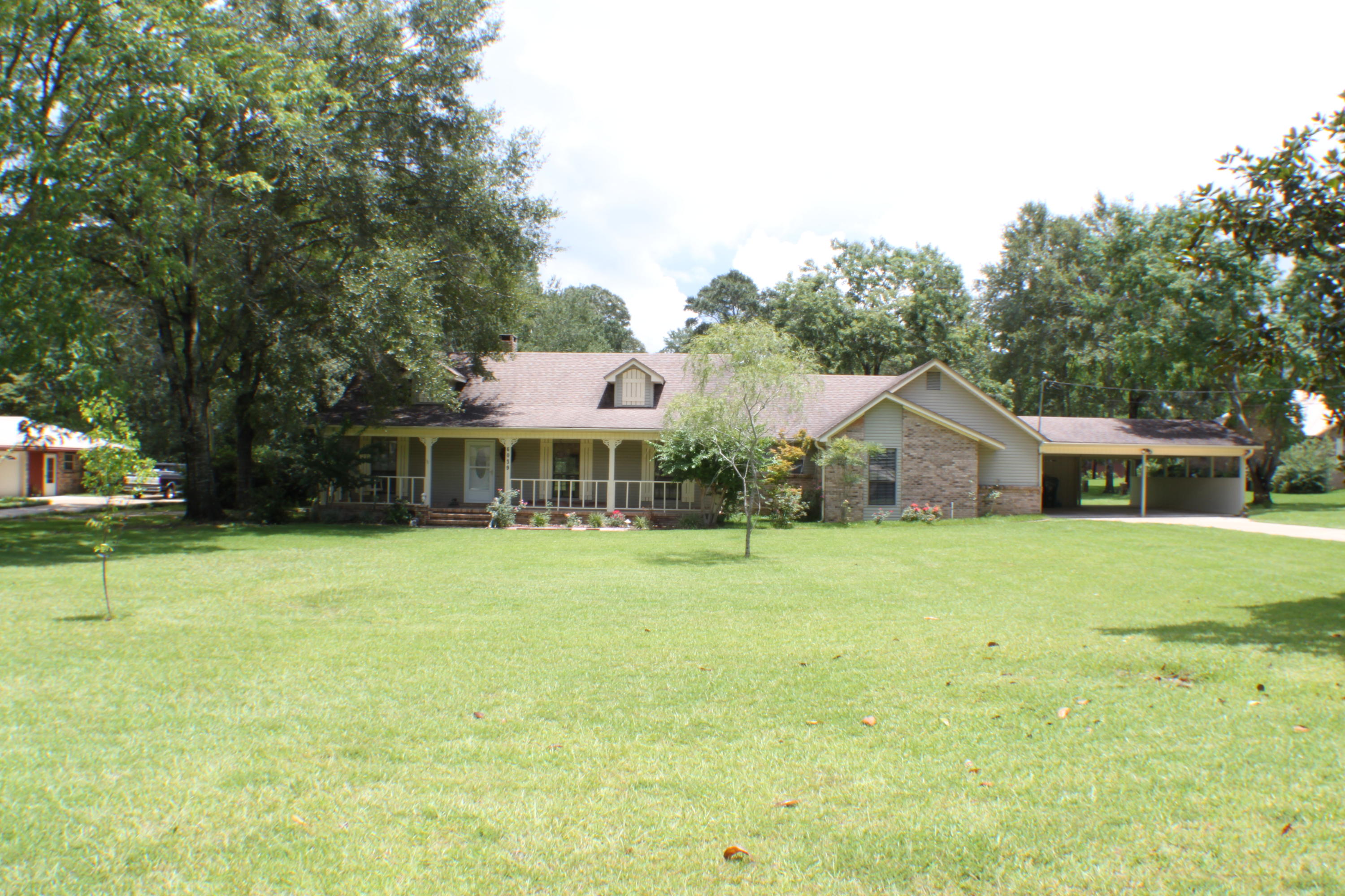 HOLLY HILLS - Residential