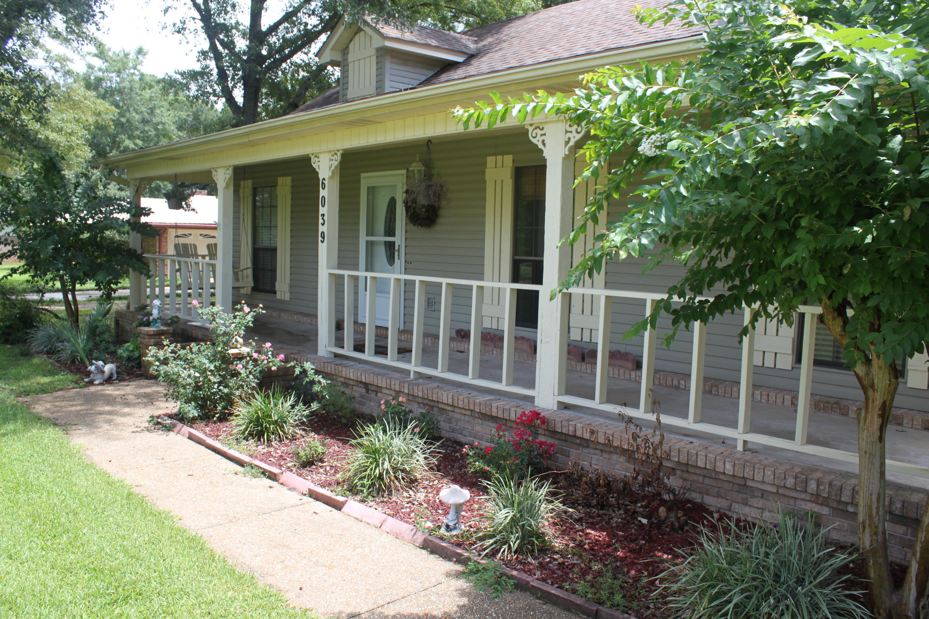 HOLLY HILLS - Residential