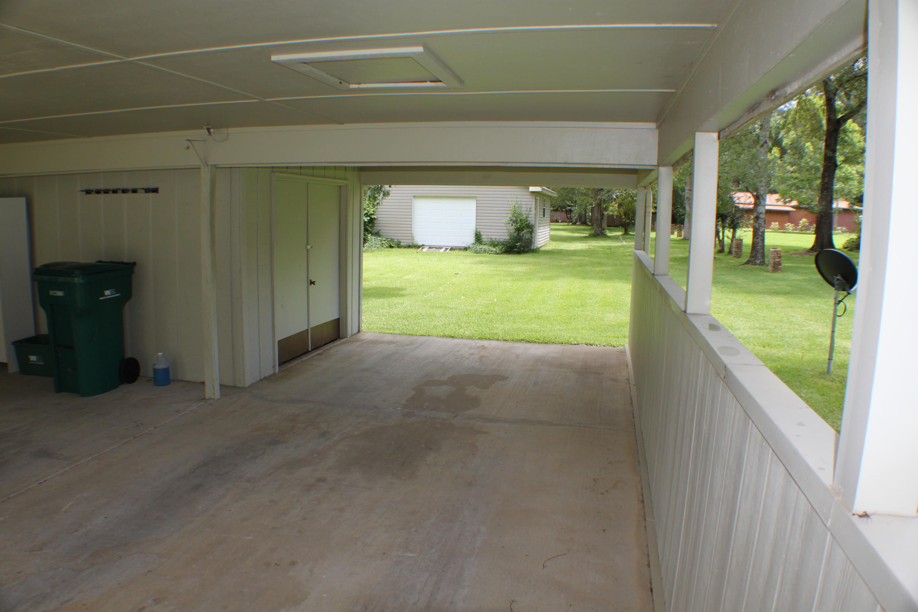 HOLLY HILLS - Residential