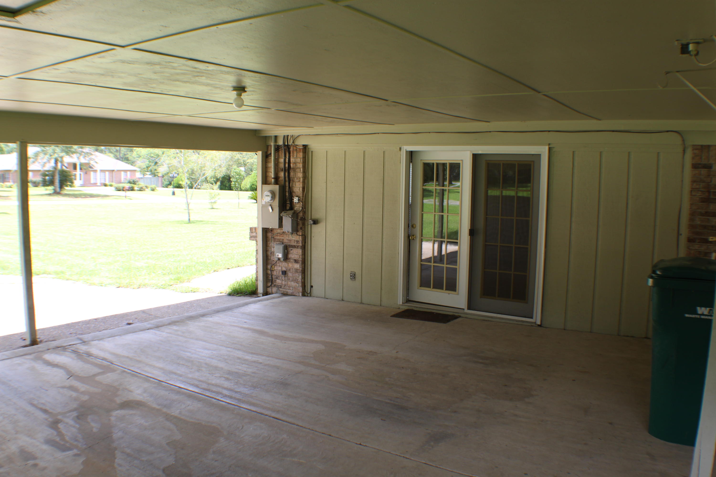 HOLLY HILLS - Residential