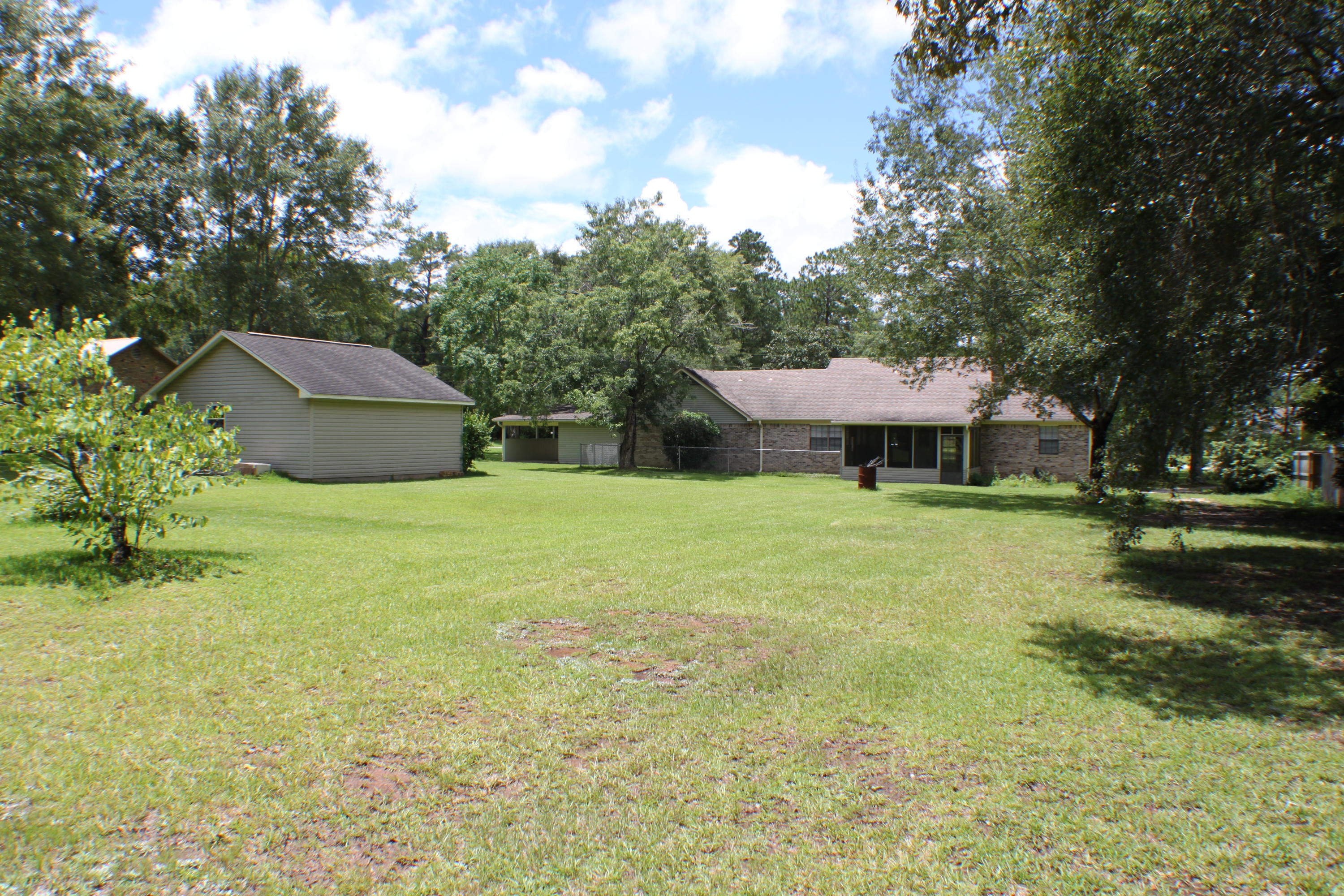 HOLLY HILLS - Residential