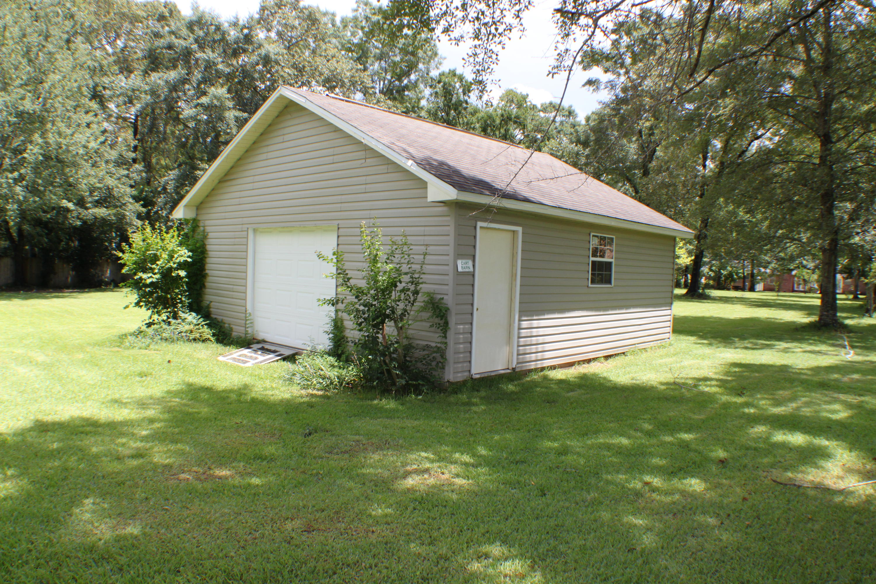 HOLLY HILLS - Residential