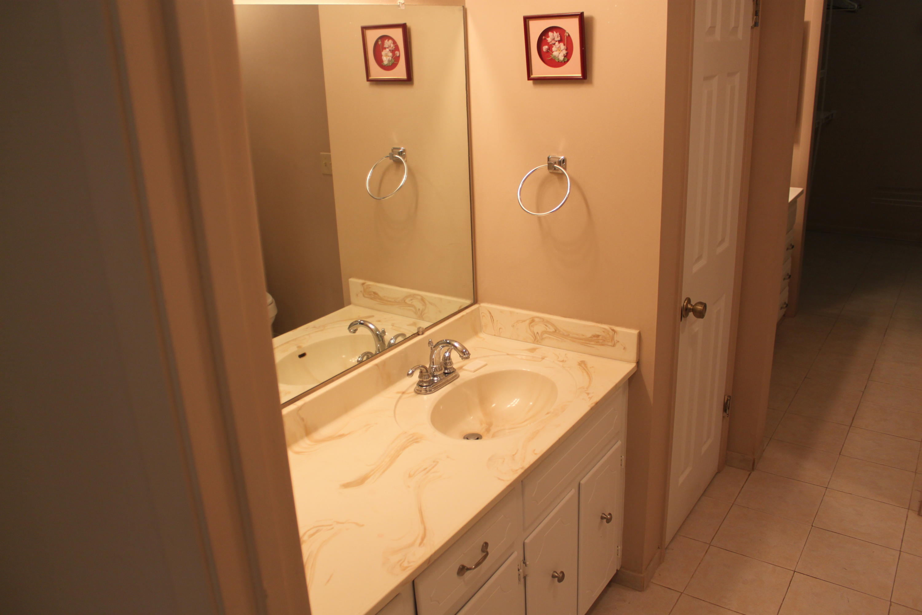 HOLLY HILLS - Residential